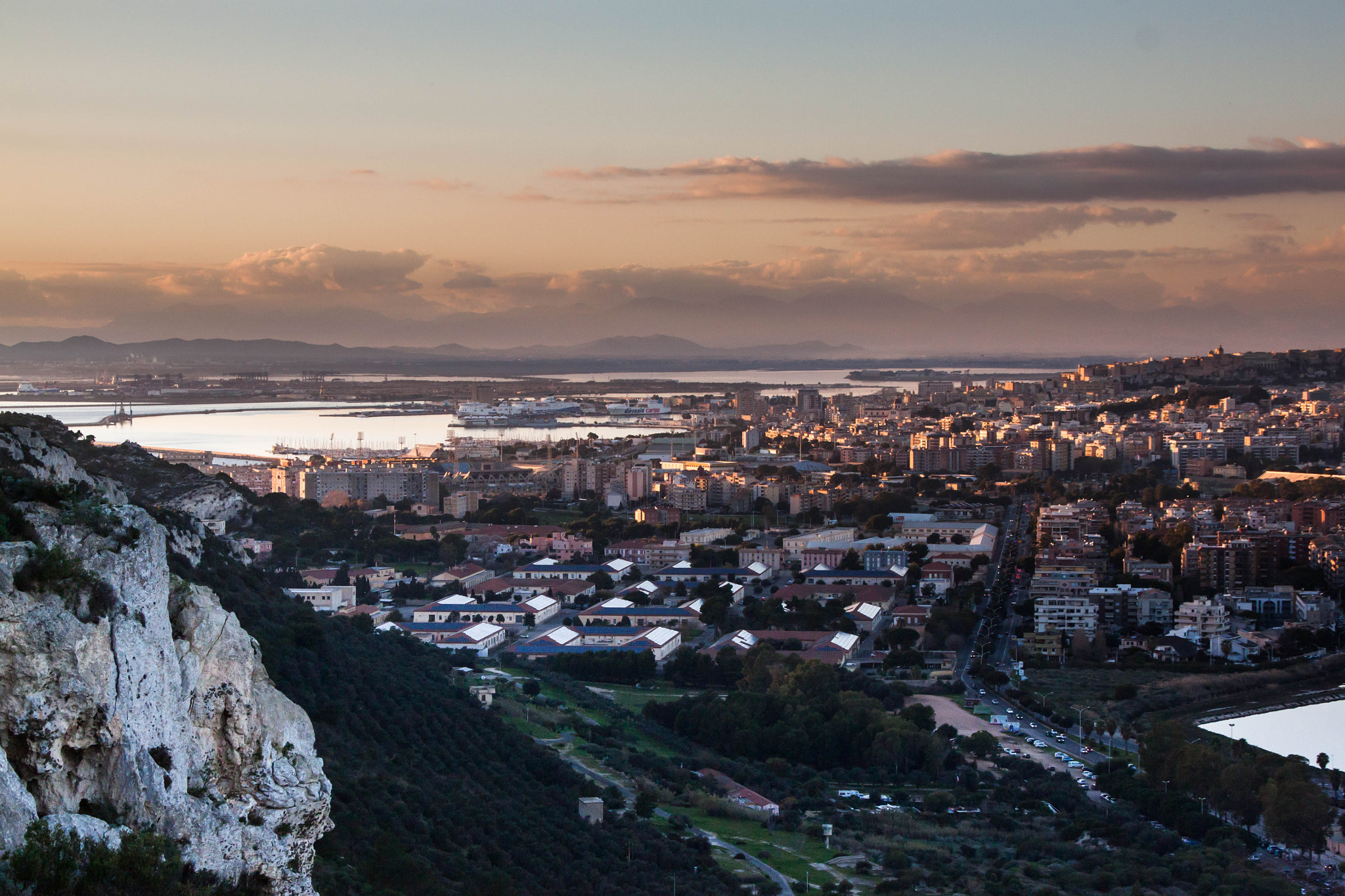 Canon EOS 500D (EOS Rebel T1i / EOS Kiss X3) + Canon TS-E 90mm F2.8 Tilt-Shift sample photo. View of cagliari from sella del diavolo photography