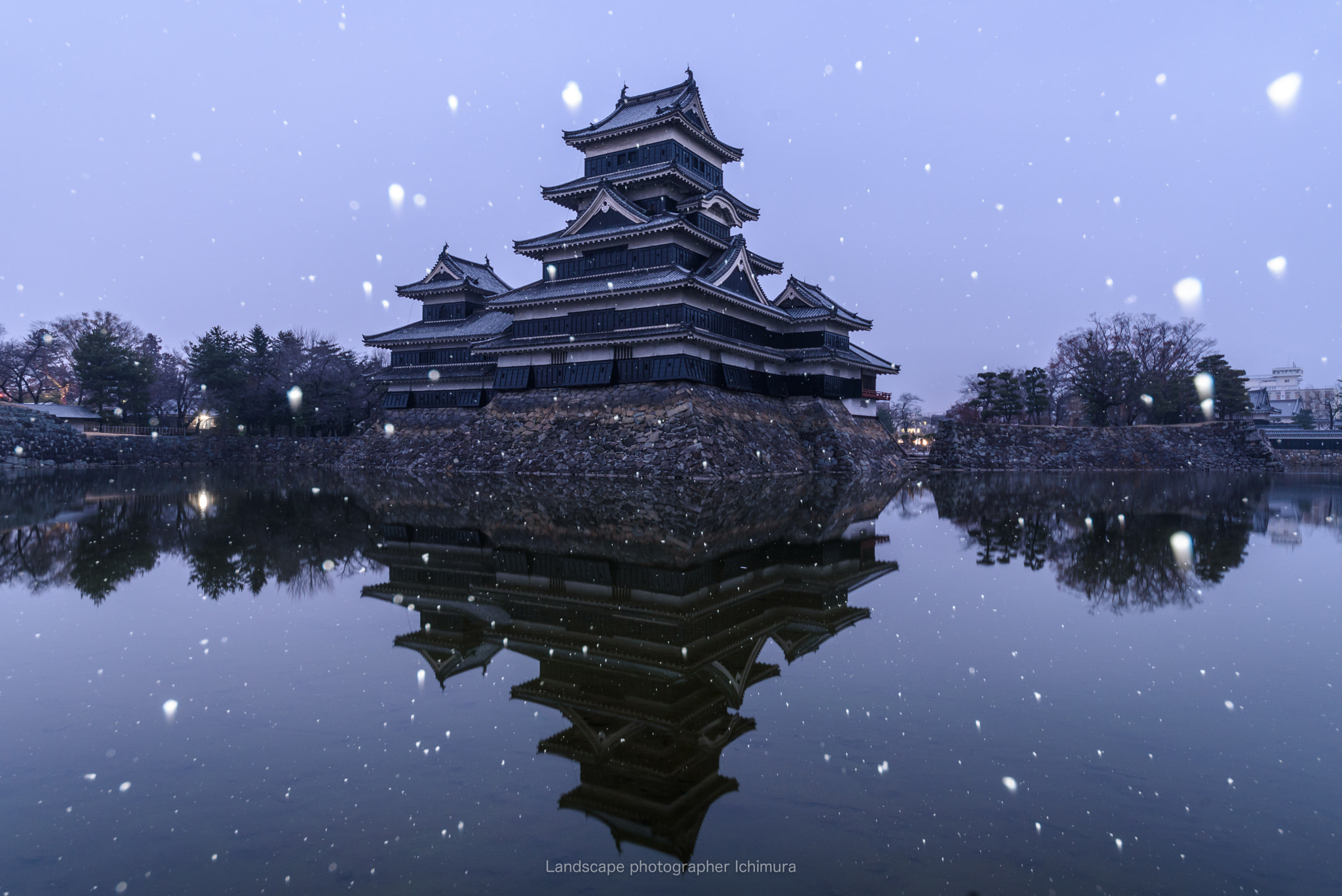 Sigma 12-24mm F4.5-5.6 II DG HSM sample photo. Matsumoto castle where snow falls photography