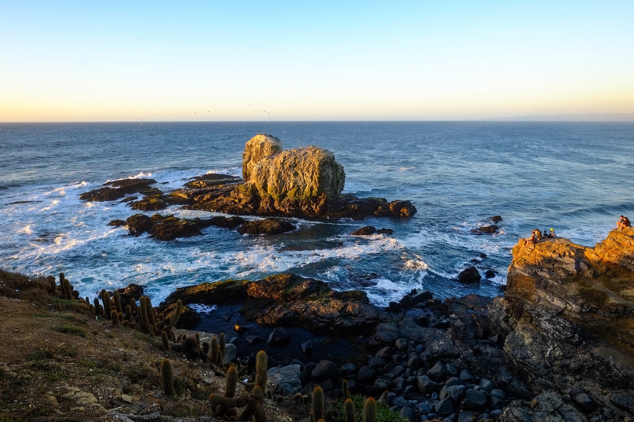 Fujifilm X-Pro1 + Fujifilm XF 14mm F2.8 R sample photo. Punta de lobos, pichilemu, 01/01/2017 photography