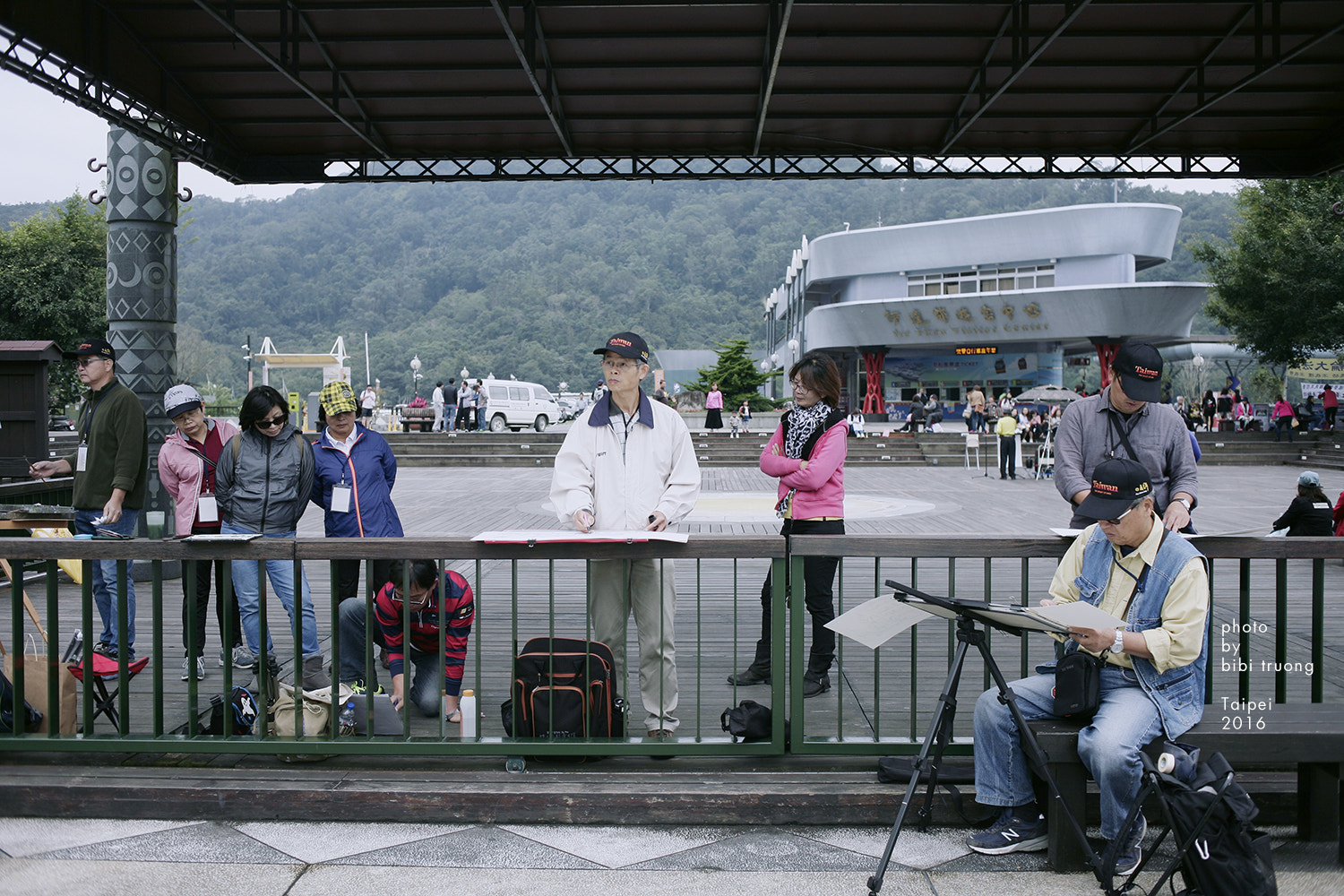Canon EOS 5D + Canon EF 35mm F2 sample photo. Travel in taipei photography
