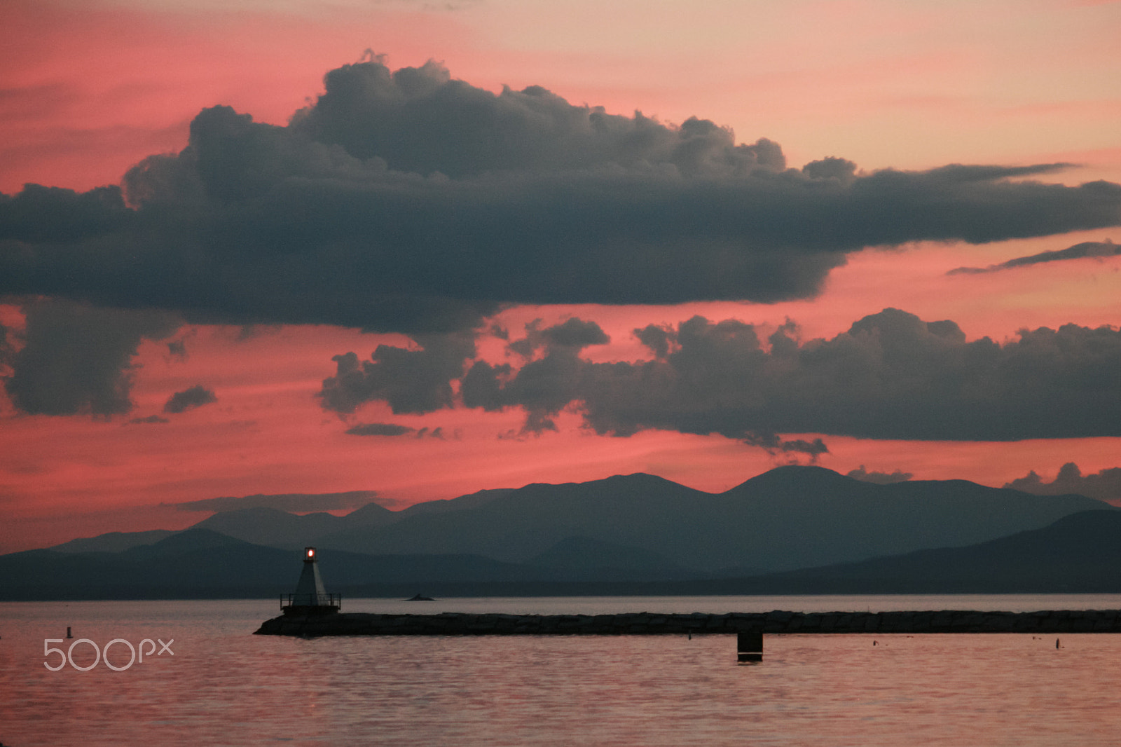 Canon EF-S 55-250mm F4-5.6 IS sample photo. Sunset at lake champlain photography