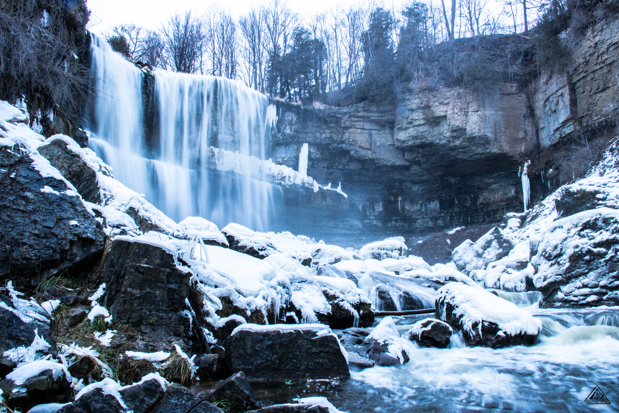 Canon EOS 750D (EOS Rebel T6i / EOS Kiss X8i) sample photo. Winter webster's falls photography