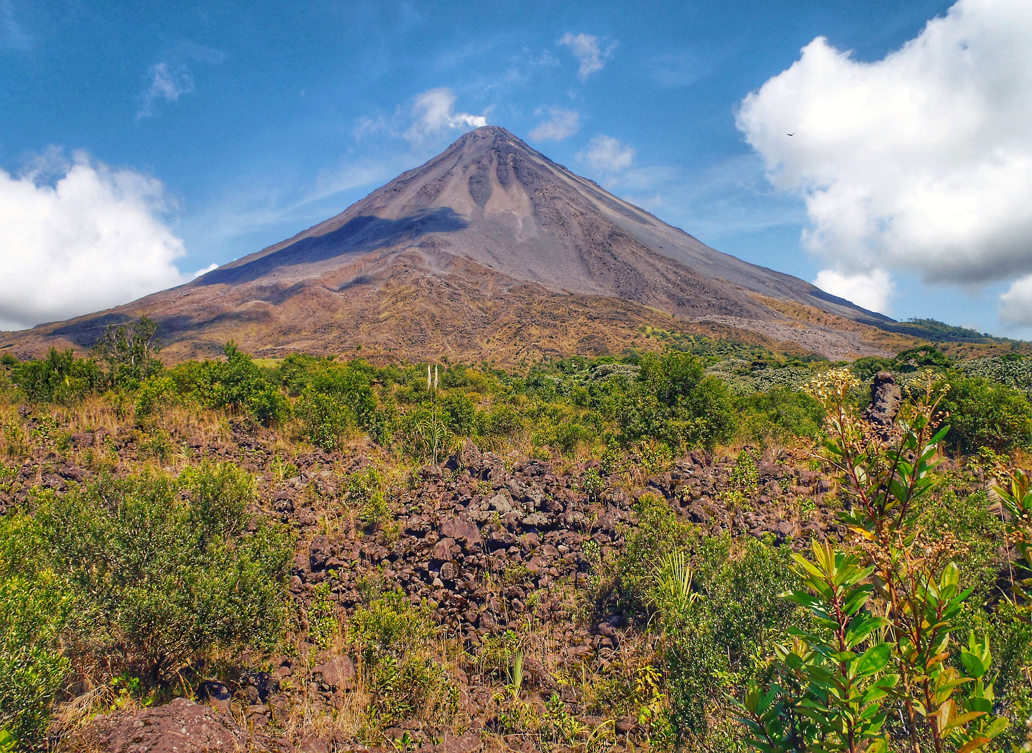 Olympus StylusTough-8010 sample photo. Volcán arenal, costa rica photography