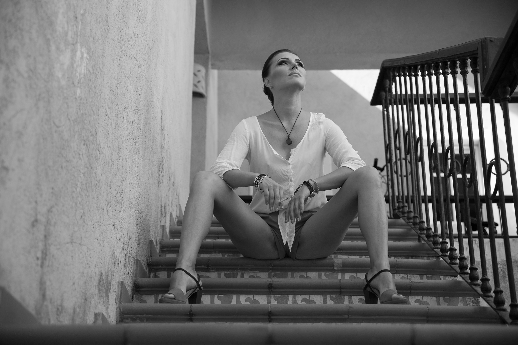 Canon 24.0-70.0 mm sample photo. On the stairs photography