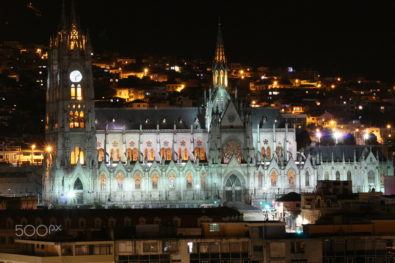 Canon EF75-300mm f/4-5.6 sample photo. Basílica del voto nacional quito photography