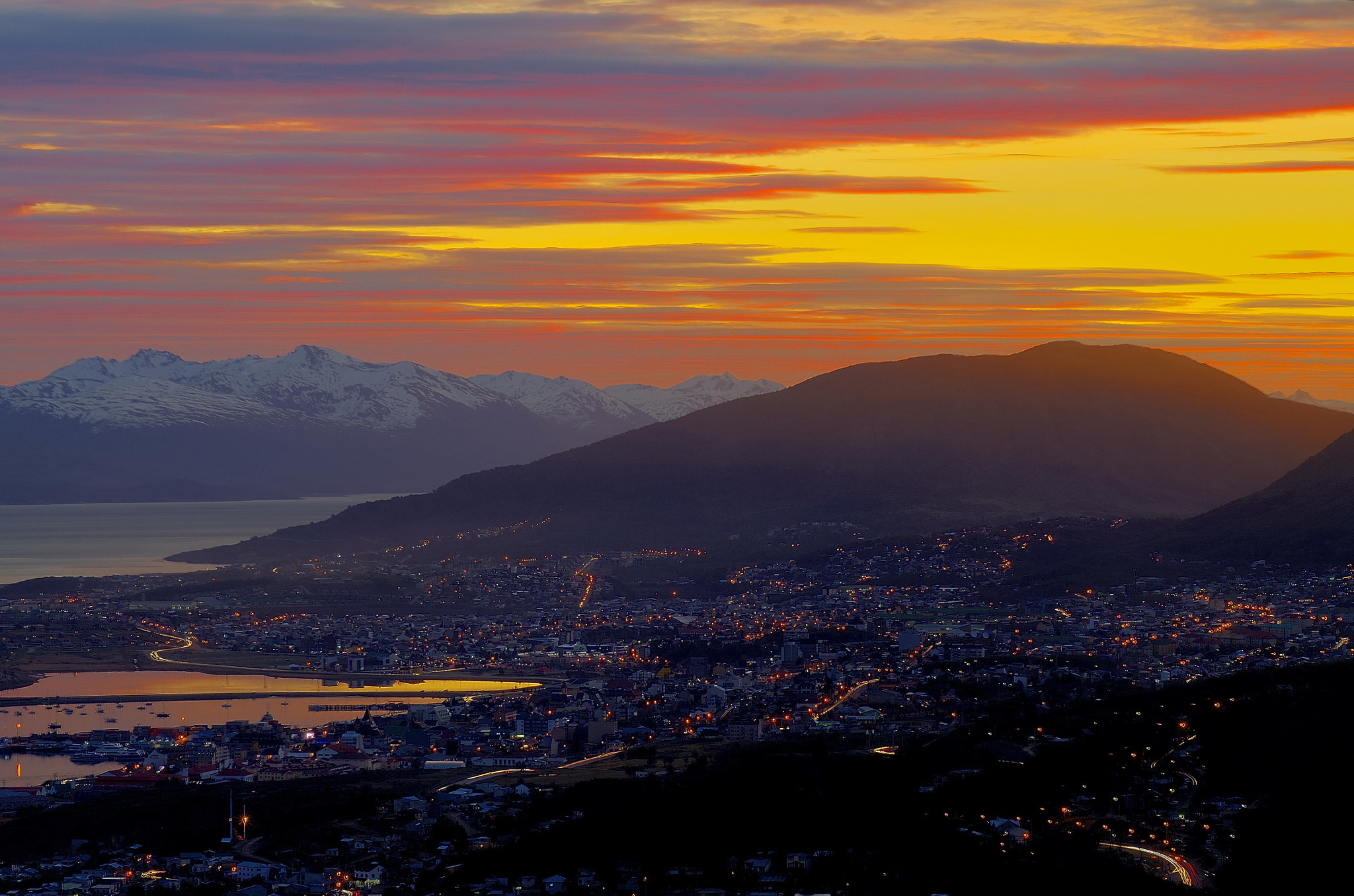 Nikon D7000 + AF Nikkor 70-210mm f/4-5.6 sample photo. Ushuaia the most southern city of the world photography
