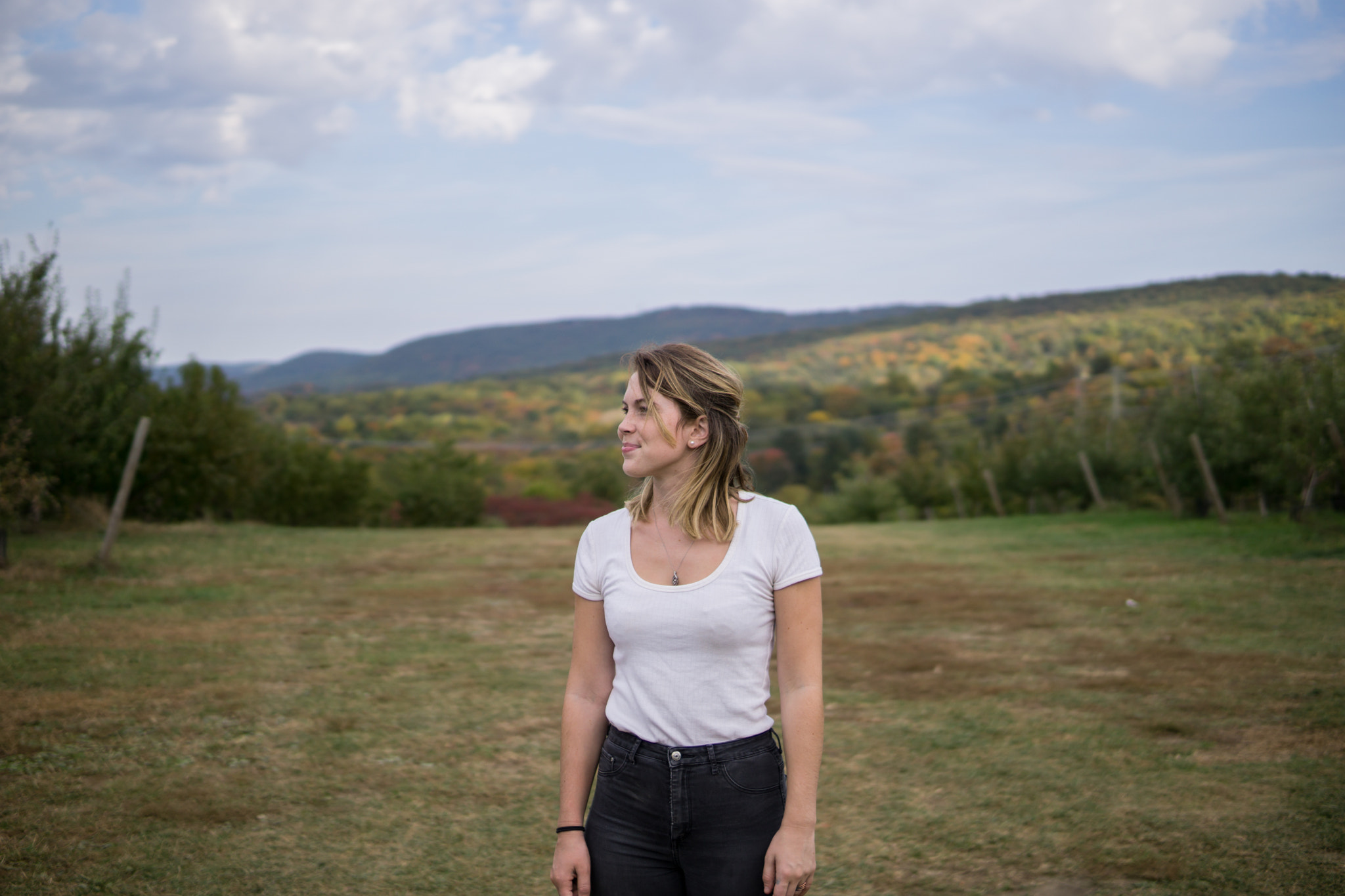 Sony a6000 + Sigma 30mm F1.4 DC DN | C sample photo. Picking with the babe photography