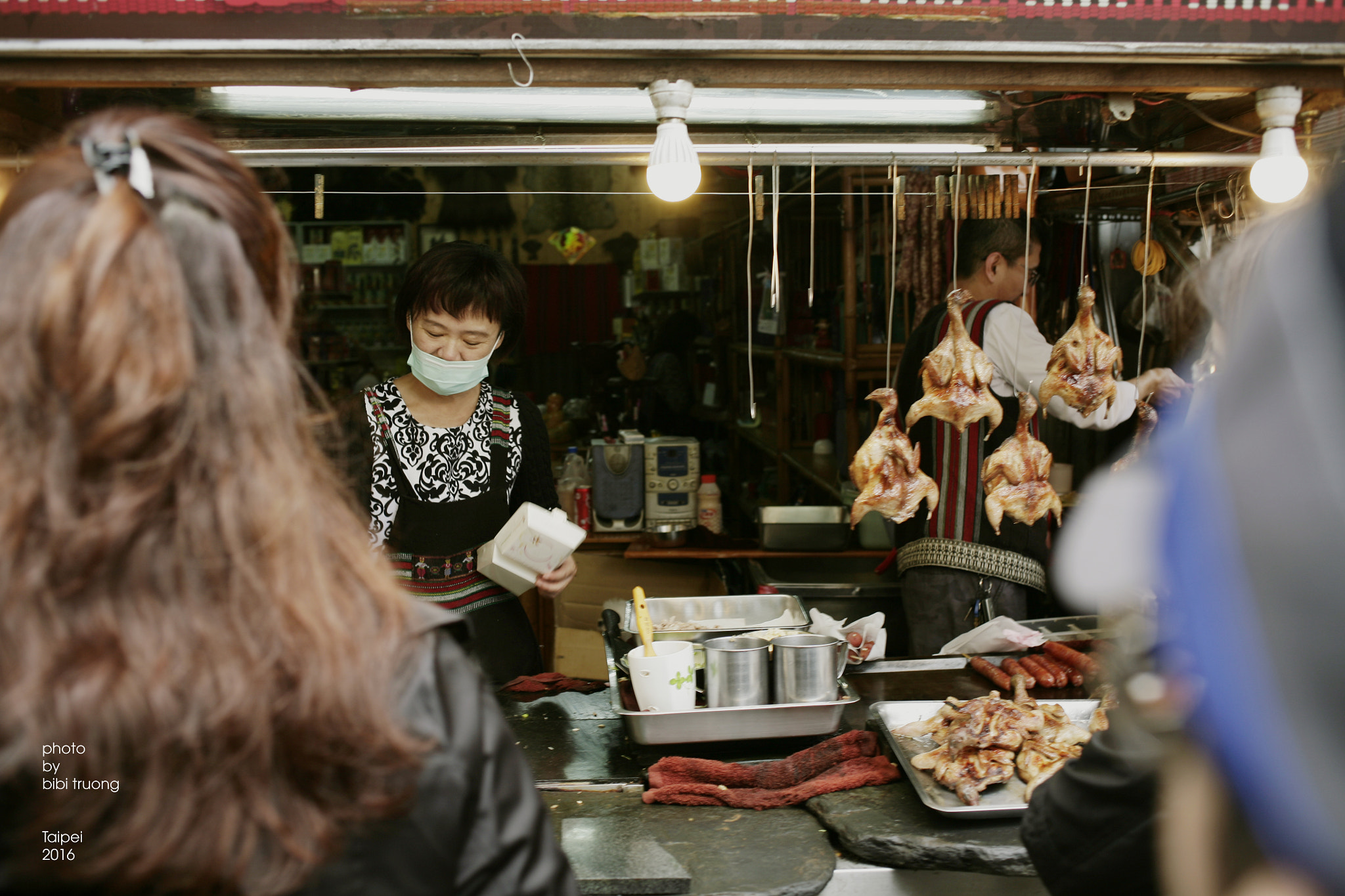 Canon EOS 5D + Canon EF 35mm F2 sample photo. Travel in taipei photography
