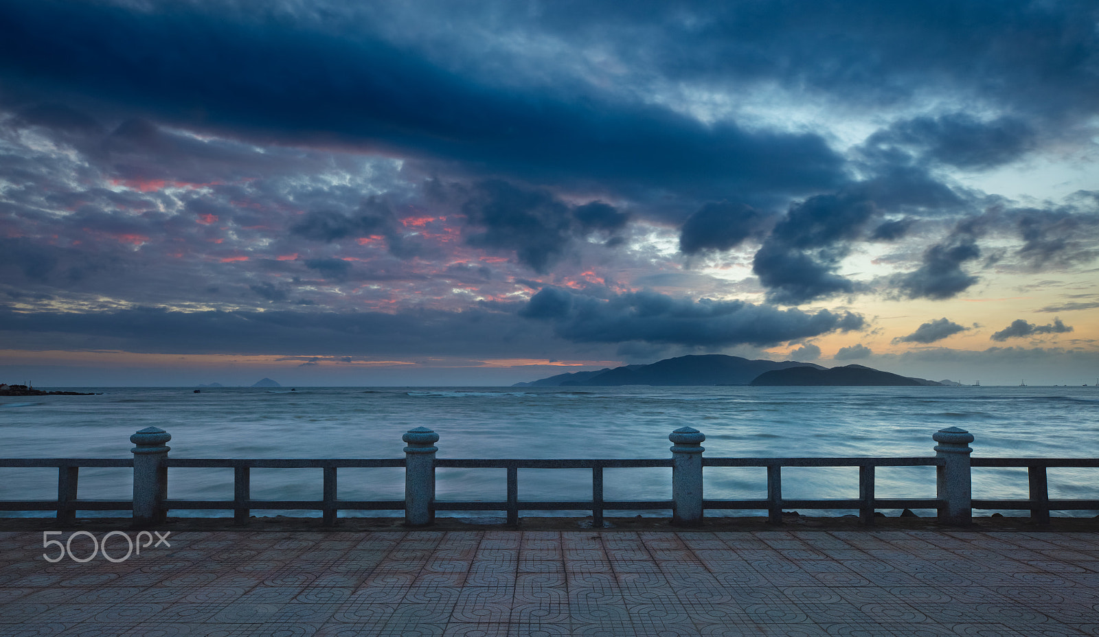 Canon EF 16-35mm F2.8L III USM sample photo. Cloudy morning sky photography