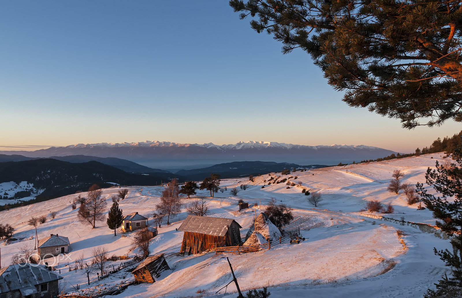 Tamron SP AF 17-50mm F2.8 XR Di II LD Aspherical (IF) sample photo. Gorno ortsevo in the first day of january 2017 photography
