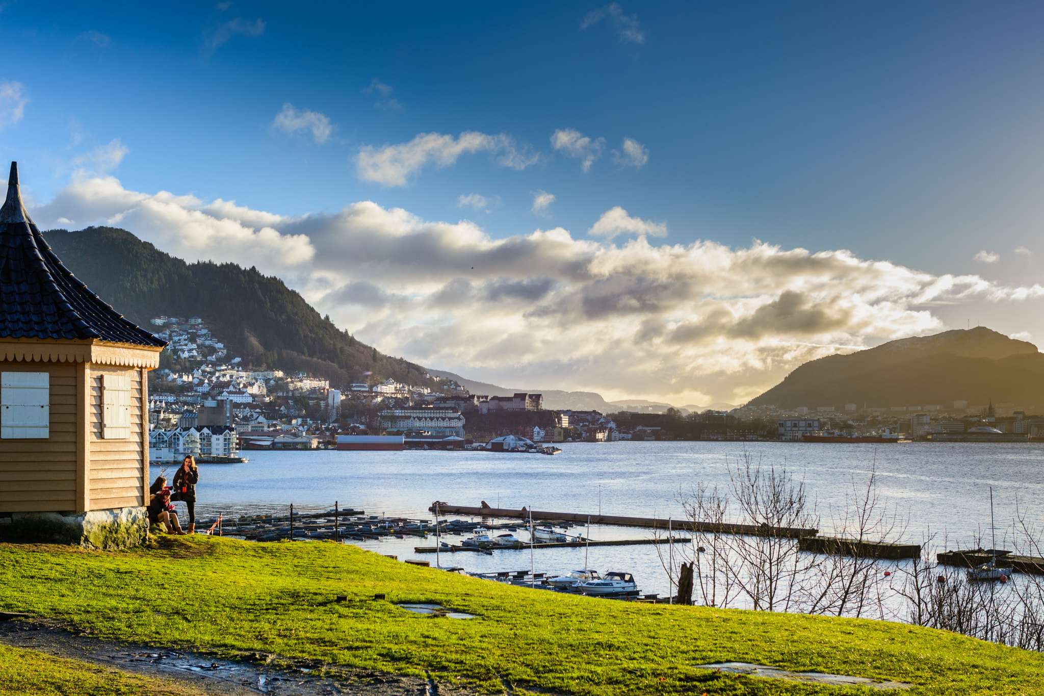 Nikon D7100 + Nikon AF-S Nikkor 28mm F1.8G sample photo. Bergen photography