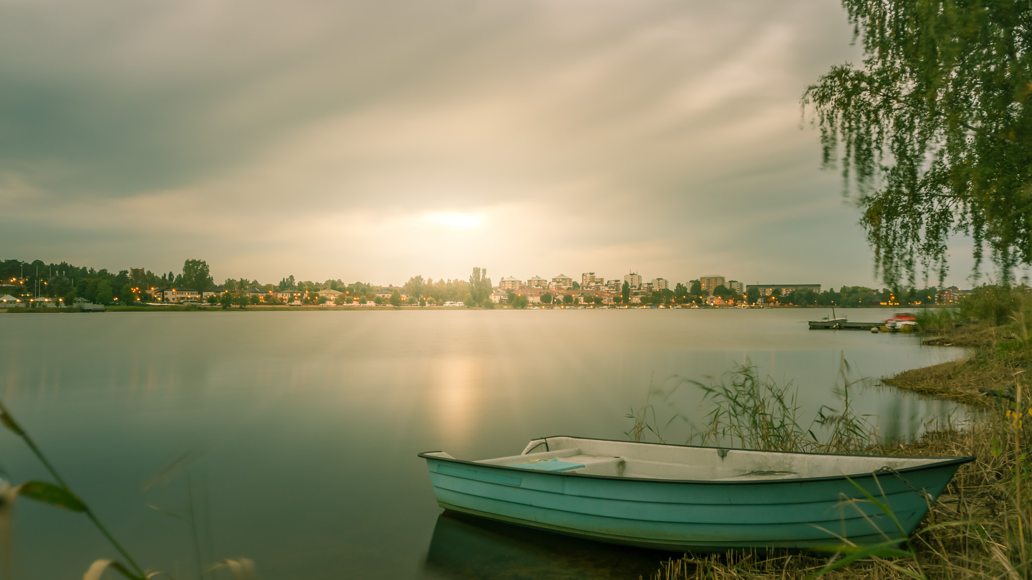 Sony Alpha NEX-6 + Sony E 18-55mm F3.5-5.6 OSS sample photo. Boat on silky water photography