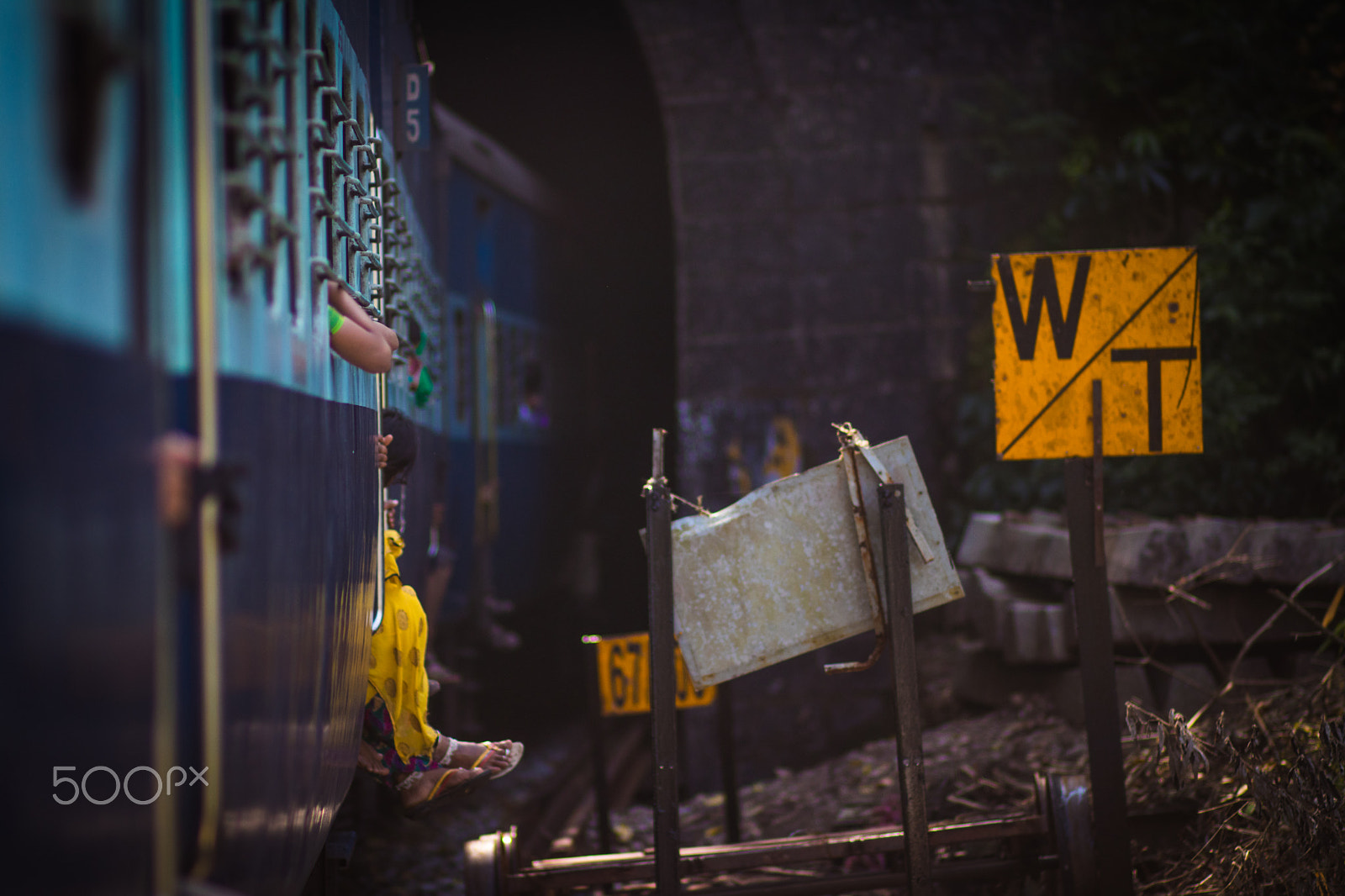 Canon EOS 80D + Canon EF 85mm F1.8 USM sample photo. Railway tunnel photography