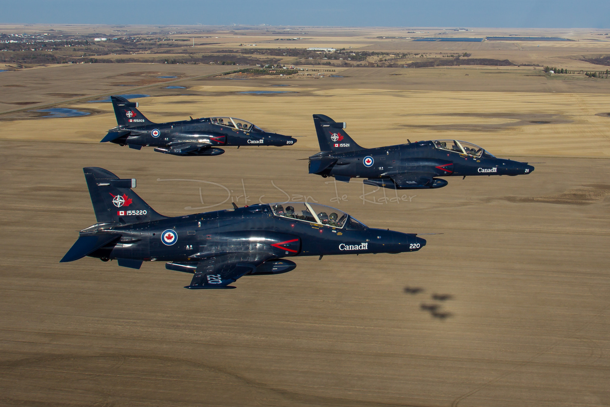 Canon EOS-1D Mark IV sample photo. Royal canadian air force ct-155 hawk 155211 155212 155220 photography