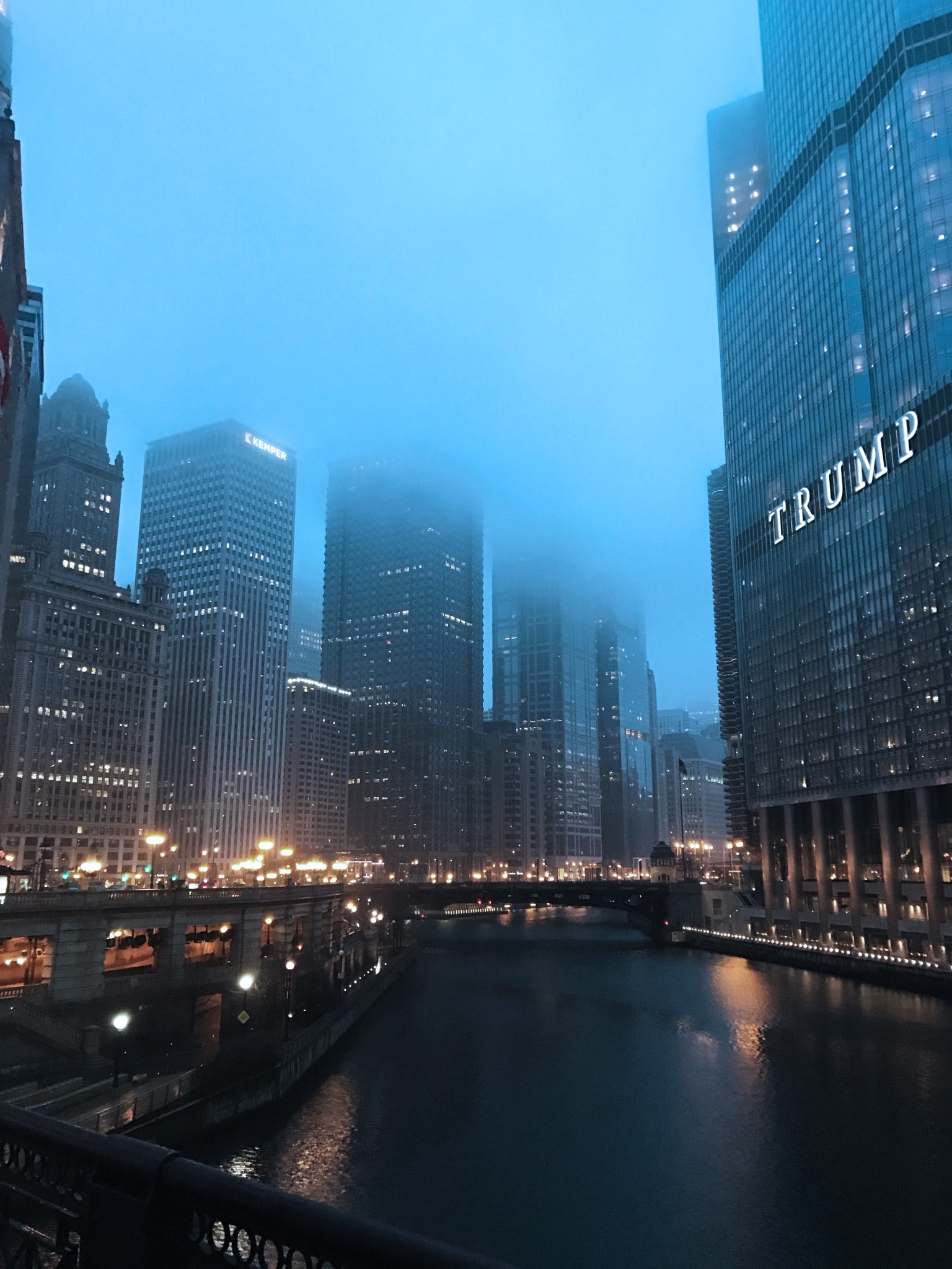 Apple iPhone 7 Plus sample photo. Chicago river photography