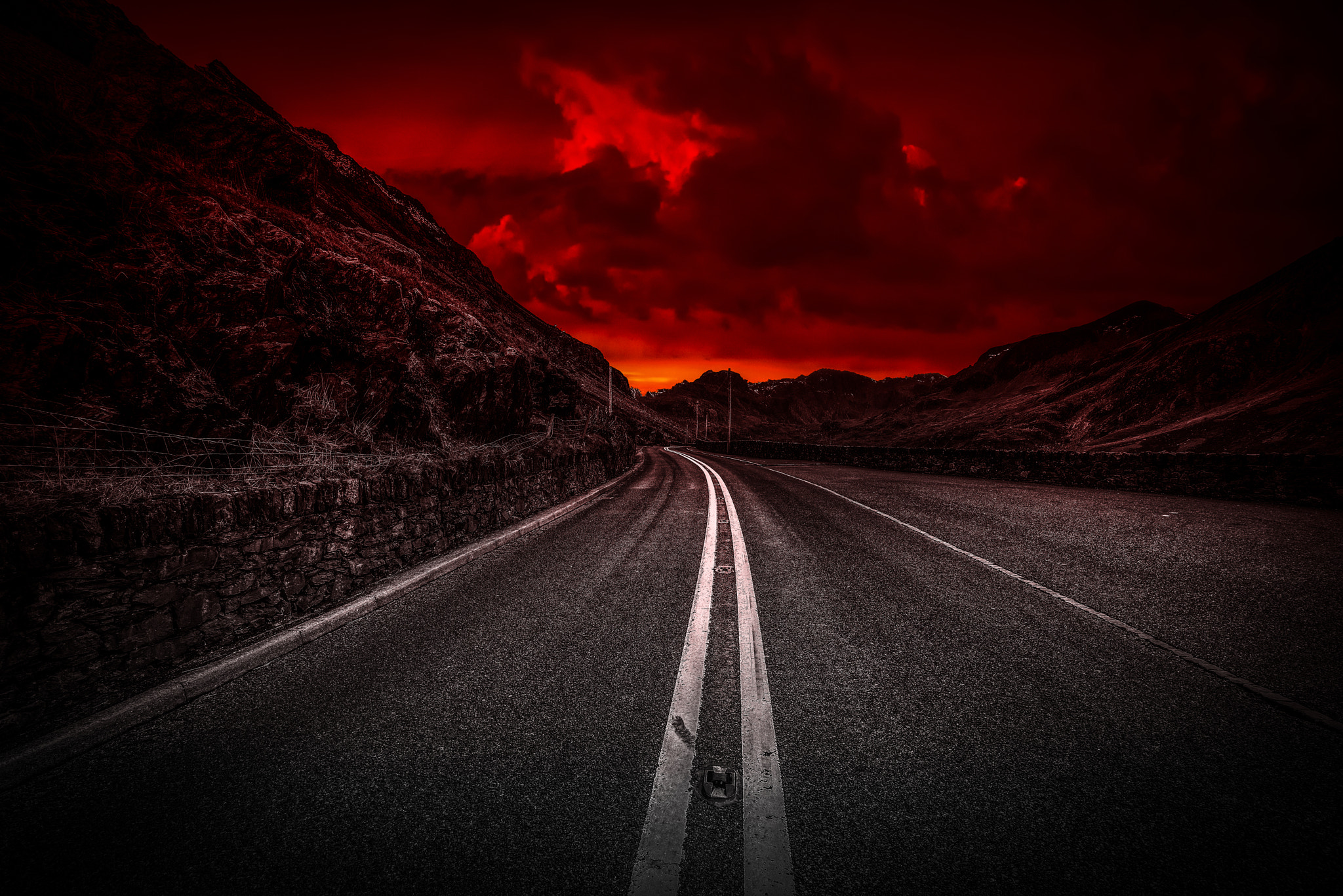 Tokina AT-X 16-28mm F2.8 Pro FX sample photo. Red sky at nite photography