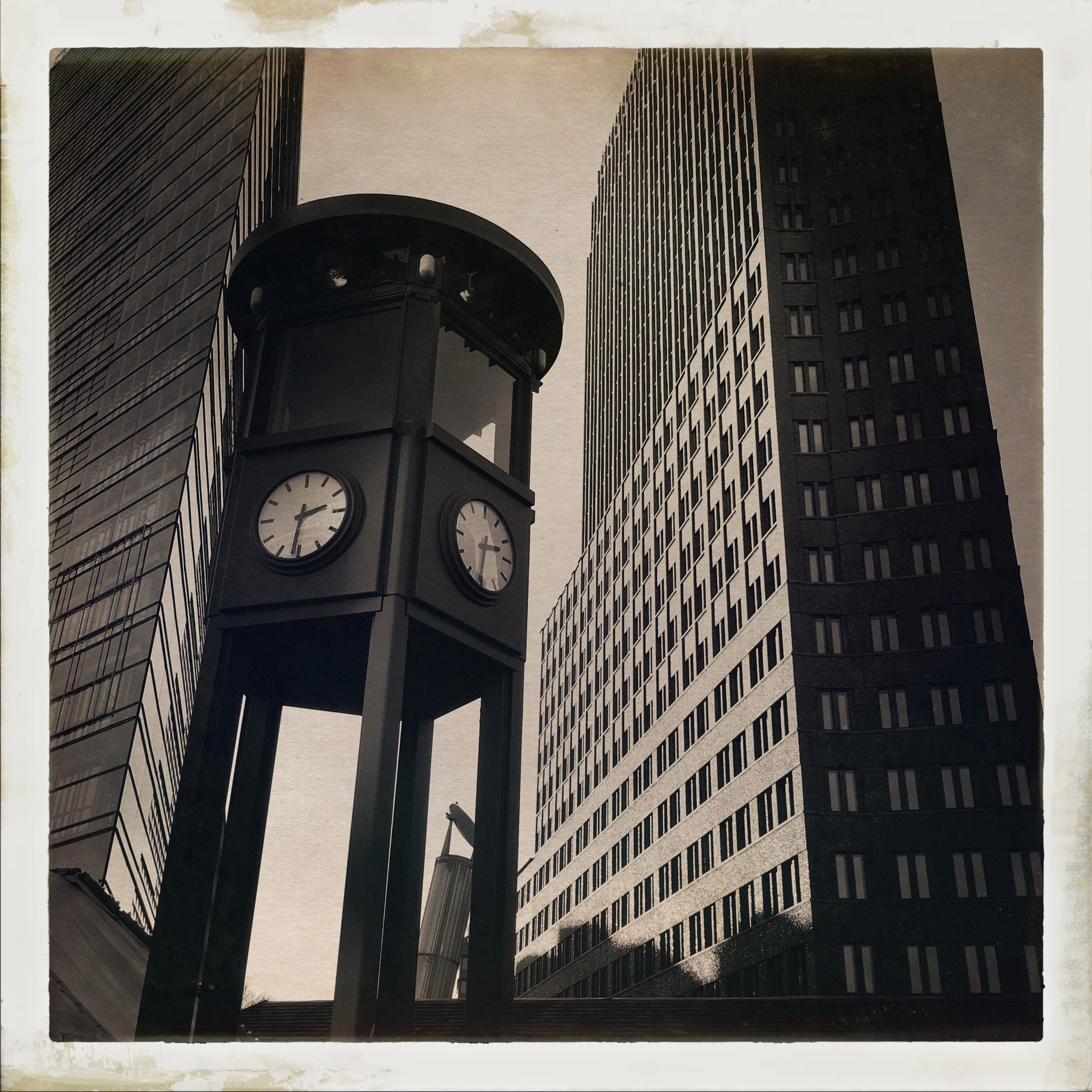 Hipstamatic 330 sample photo. Potsdamer platz photography