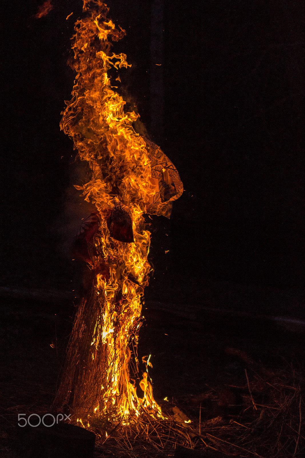 Canon EF 100mm F2.8 Macro USM sample photo. Fire photography