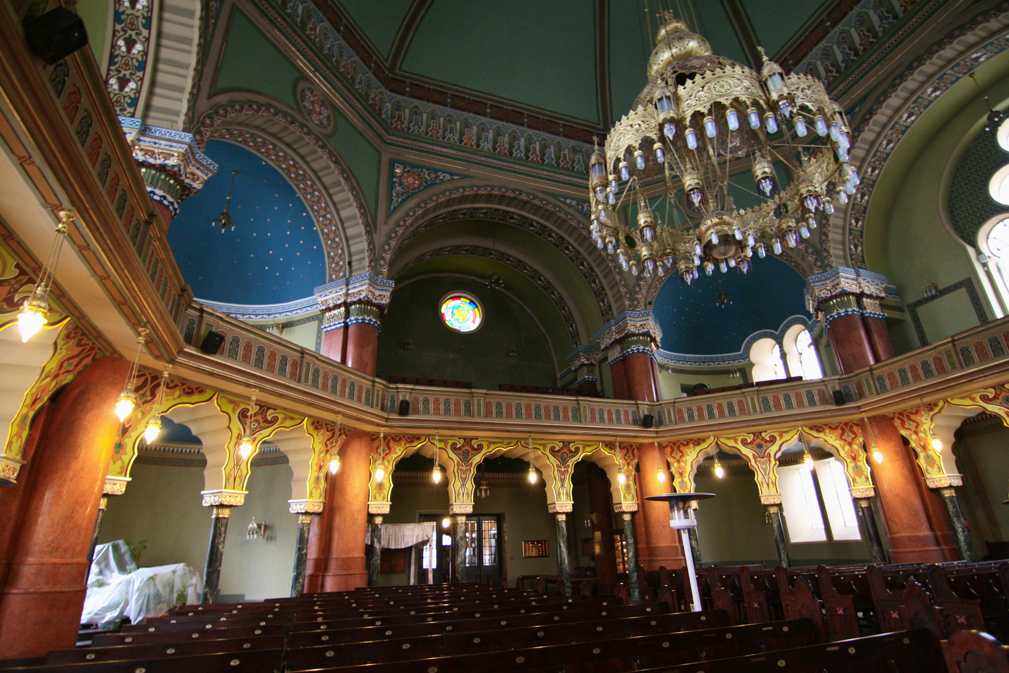 Canon EOS 400D (EOS Digital Rebel XTi / EOS Kiss Digital X) sample photo. Synagogue, sofia photography