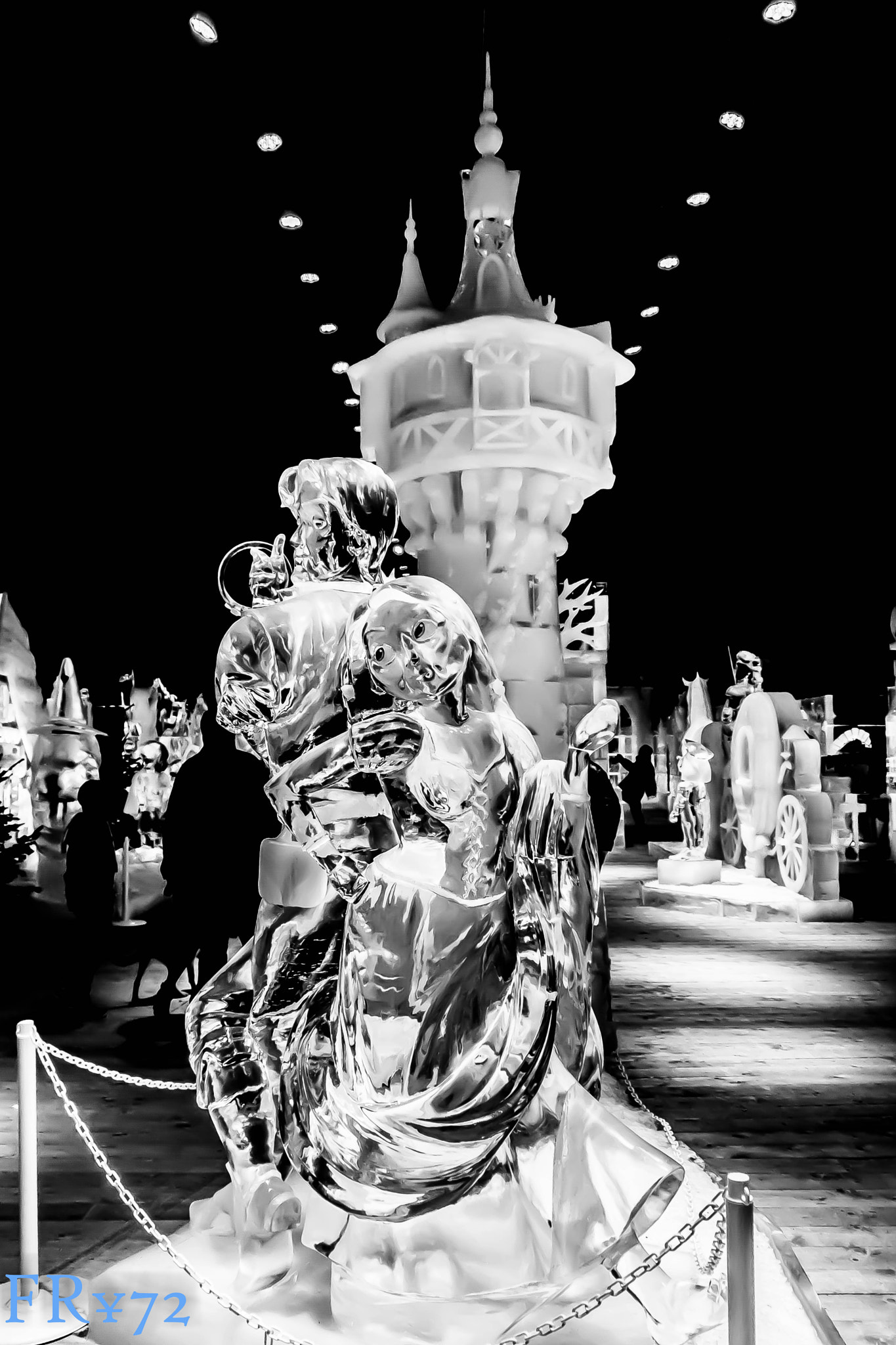 Sony DT 18-200mm F3.5-6.3 sample photo. Couple de glace photography