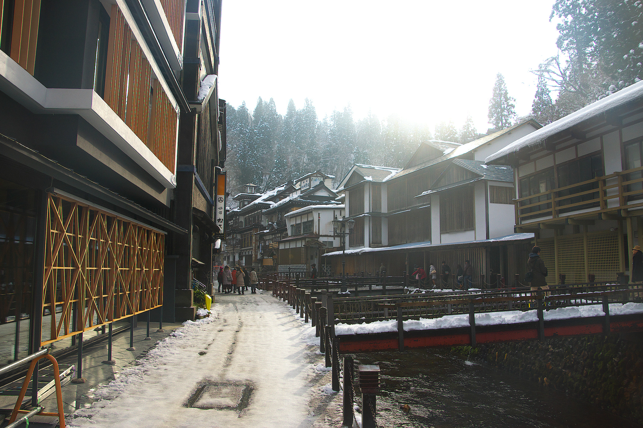 Sony SLT-A65 (SLT-A65V) + DT 18-270mm F3.5-6.3 sample photo. Main street of ginzan spring-town photography