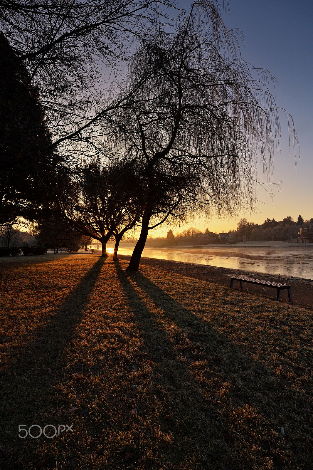 Samyang 14mm F2.8 ED AS IF UMC sample photo. Sunrise over the river vltava ... photography