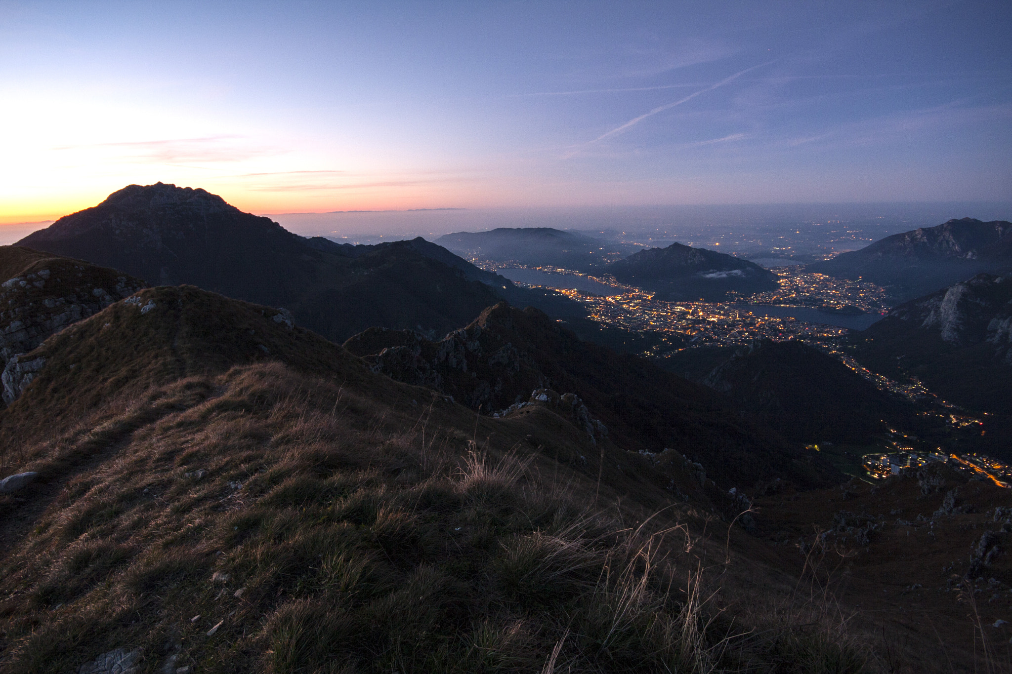 Canon EOS 40D + Sigma 10-20mm F4-5.6 EX DC HSM sample photo. Monte due mani photography