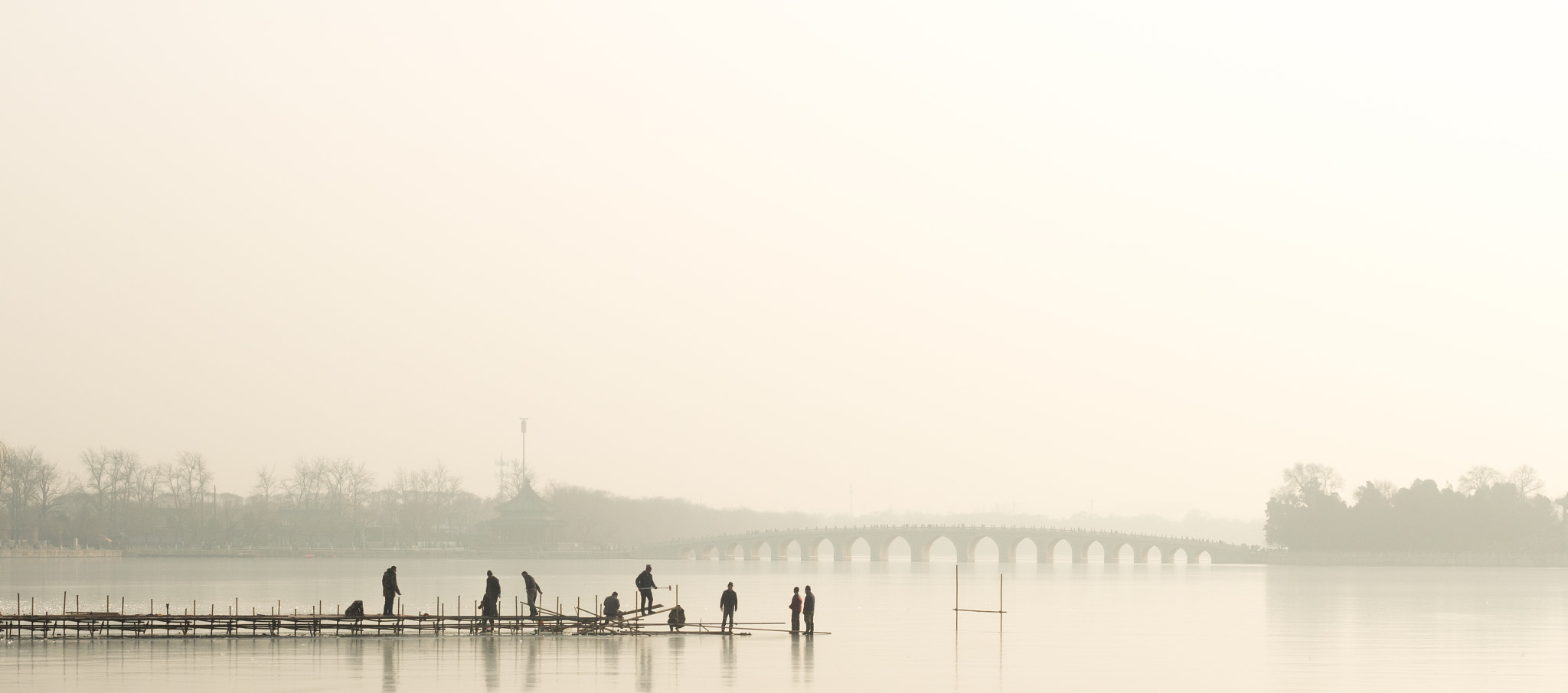 Canon EOS 100D (EOS Rebel SL1 / EOS Kiss X7) sample photo. Smoggy days in beijing photography