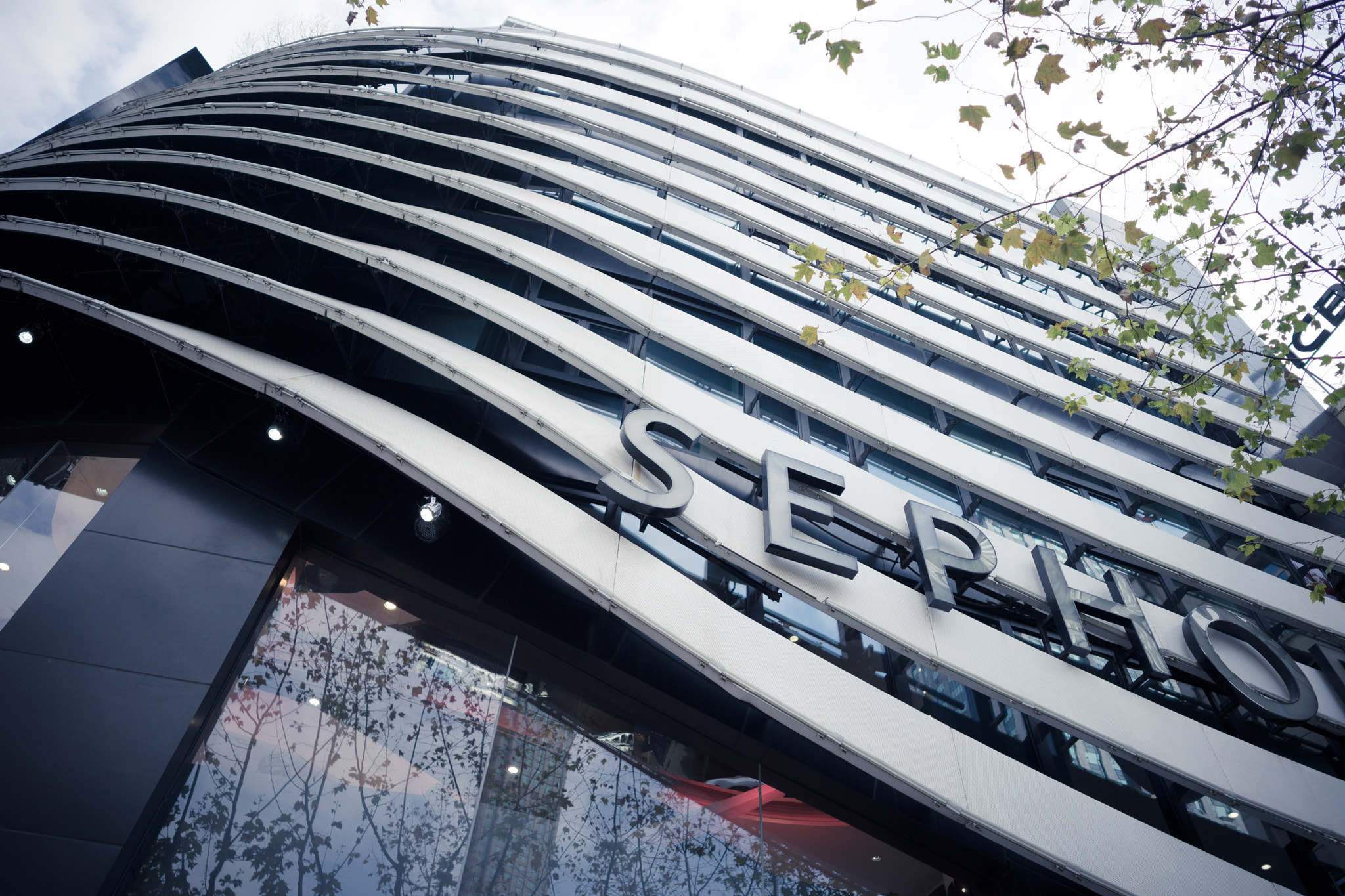 ZEISS Batis 25mm F2 sample photo. Sephora photography