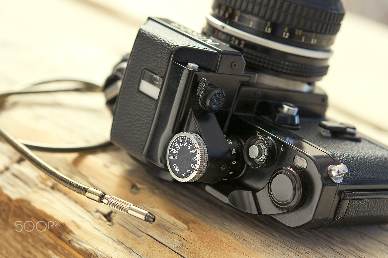 Nikon AF-S Micro-Nikkor 60mm F2.8G ED sample photo. Vintage camera on wood photography