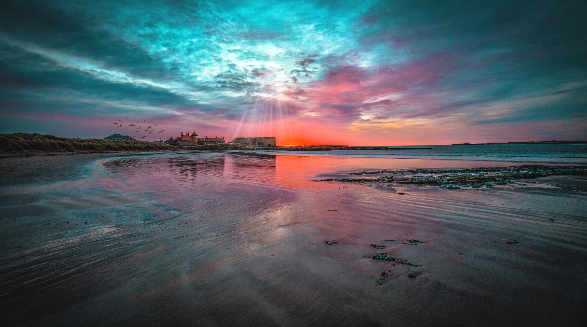 Sony E 10-18mm F4 OSS sample photo. Beadnell morning photography