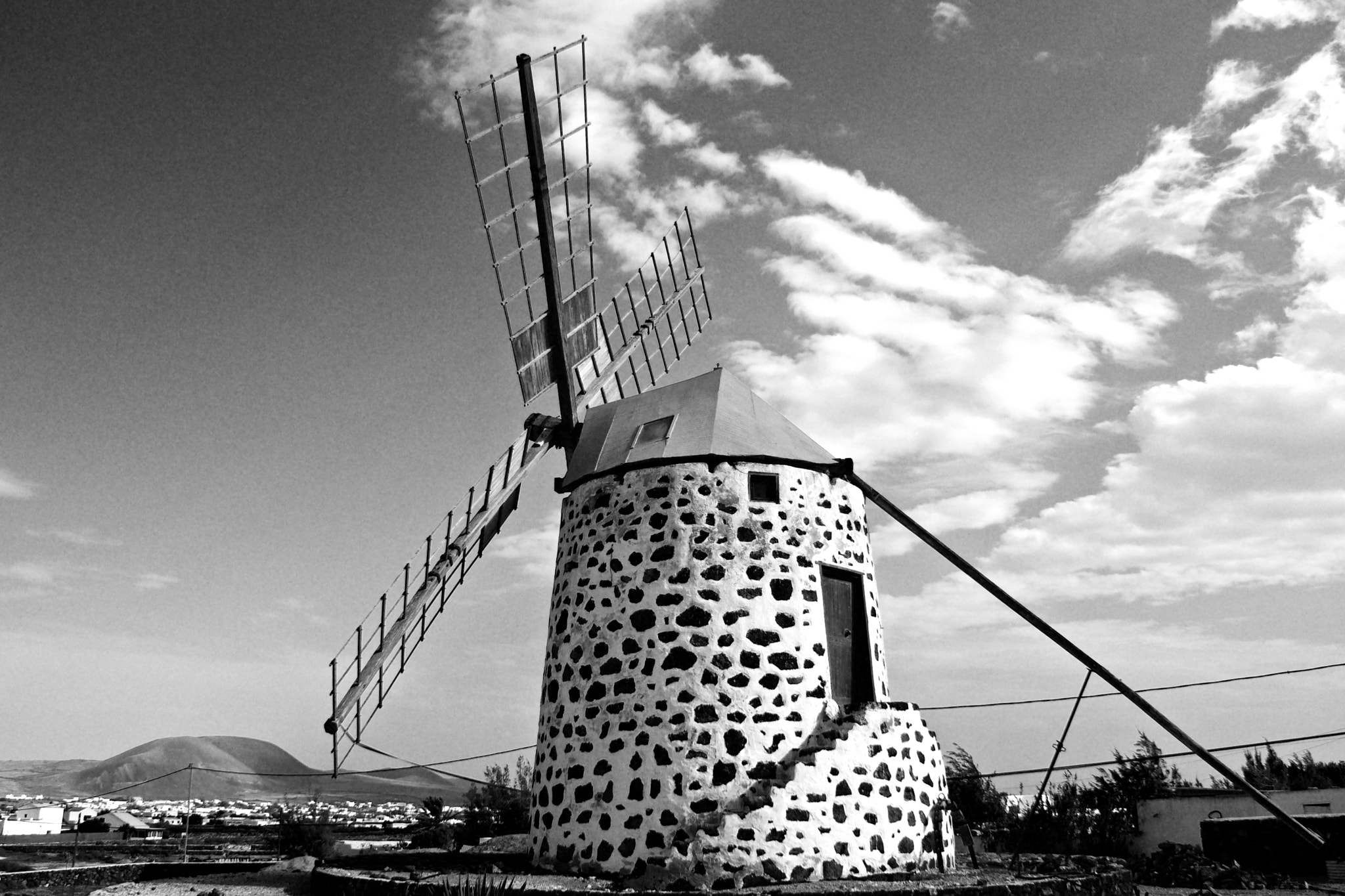 Sony Alpha DSLR-A700 sample photo. Windmill photography