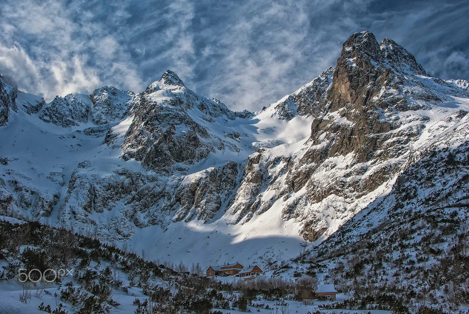 Pentax K200D sample photo. Montain hut photography