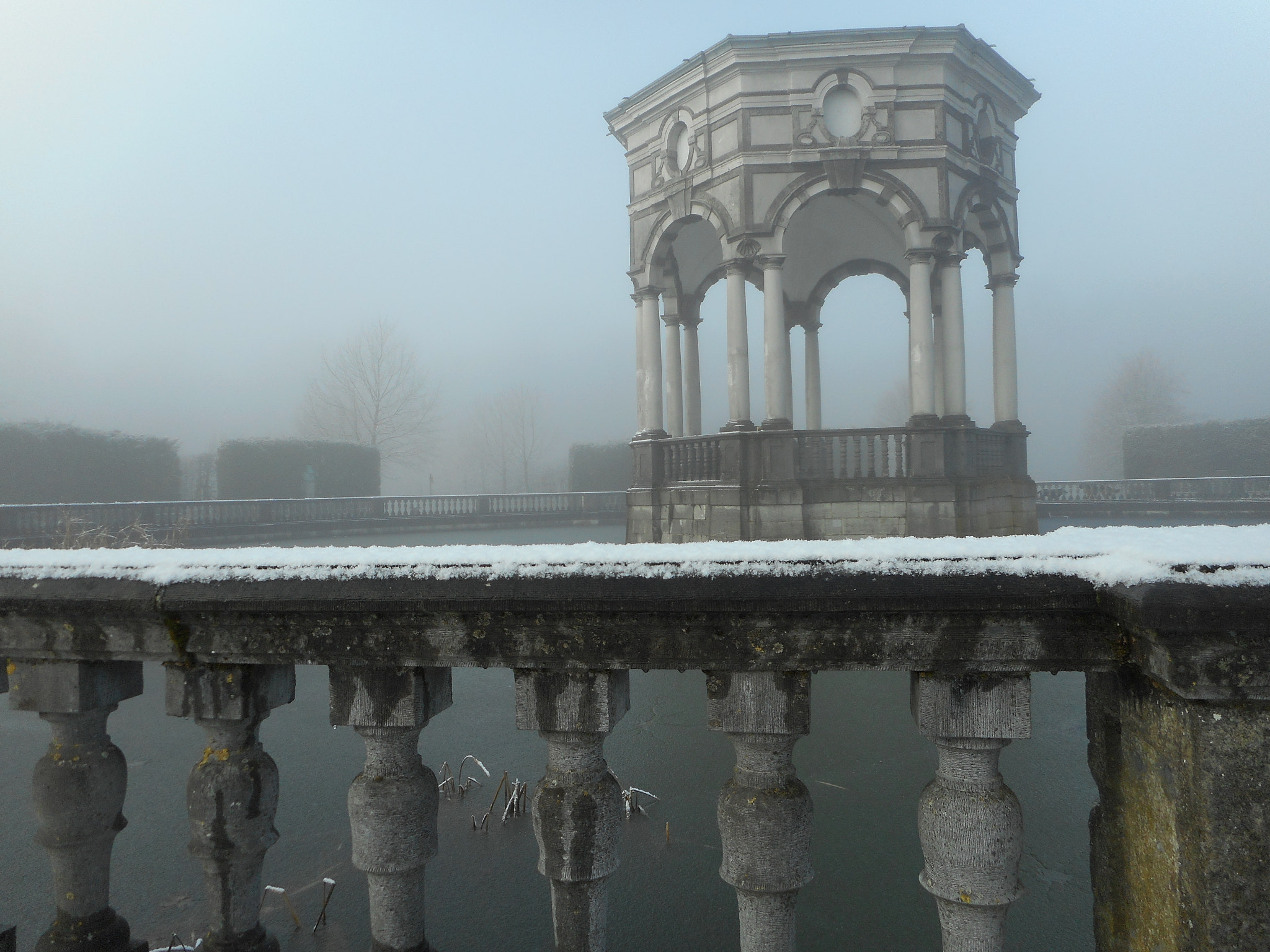 Nikon Coolpix S3600 sample photo. Parc d' enghien photography