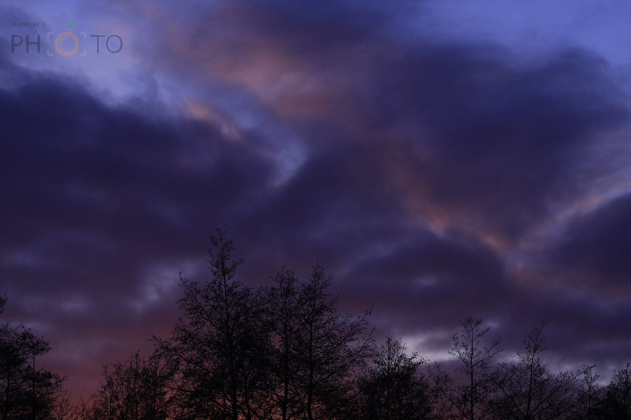 Canon EF 70-300mm F4-5.6 IS USM sample photo. Sunset darkness photography