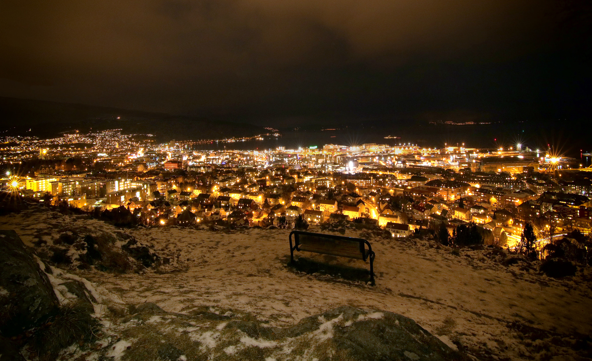 Canon EOS 760D (EOS Rebel T6s / EOS 8000D) sample photo. Trondheim by night photography