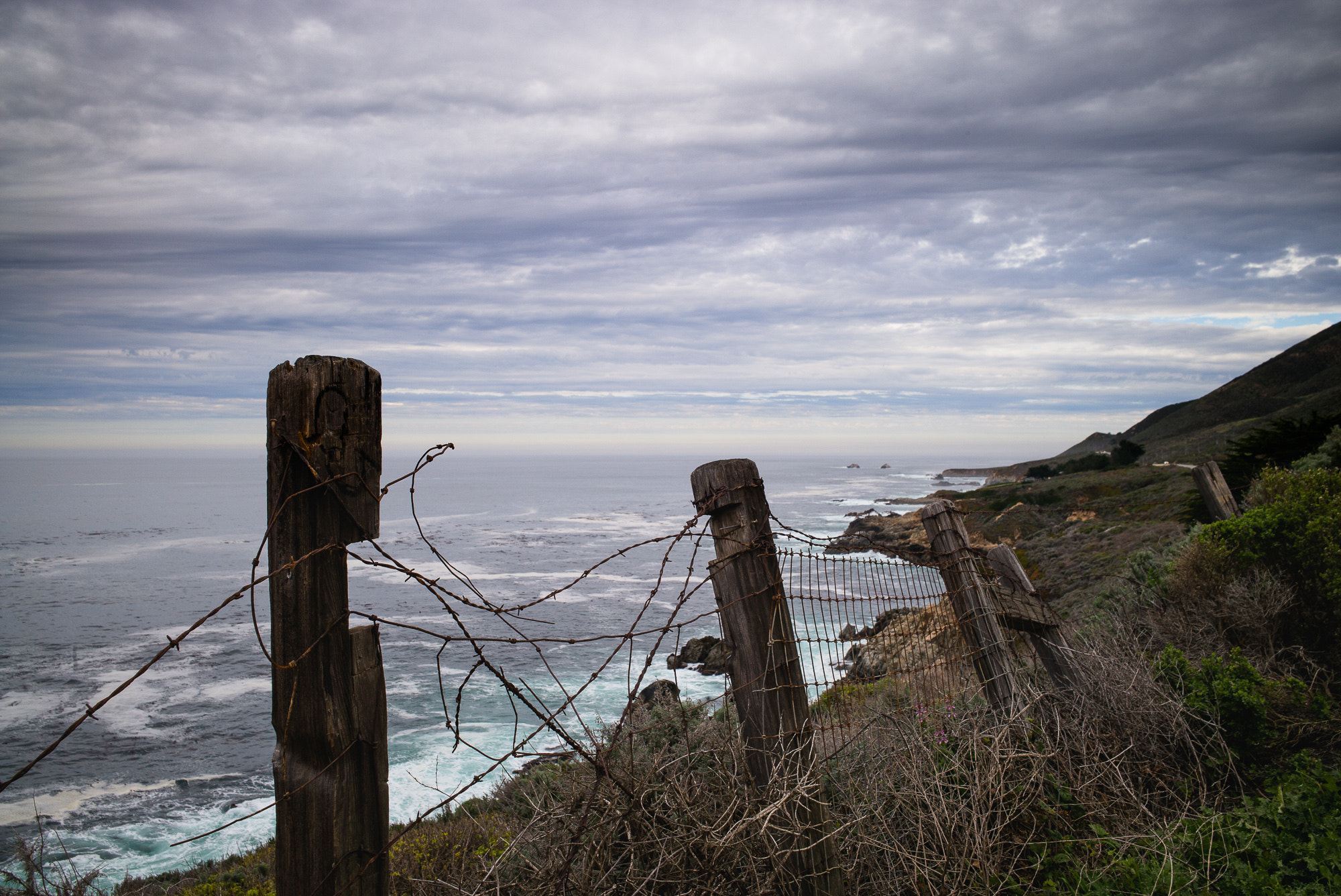 Summicron-M 1:2/28 ASPH. sample photo. Ruined fence, big sur photography