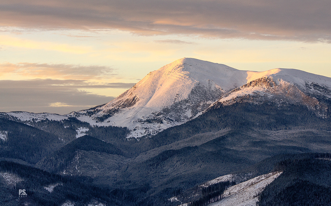 Nikon D90 + AF Nikkor 70-210mm f/4-5.6 sample photo. Carpatians dawn photography