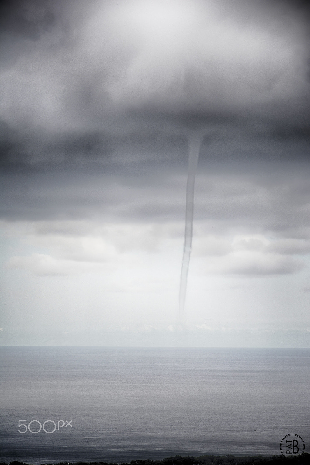 Nikon D7100 + Nikon AF Fisheye-Nikkor 16mm F2.8D sample photo. Waterspout on saint denis photography