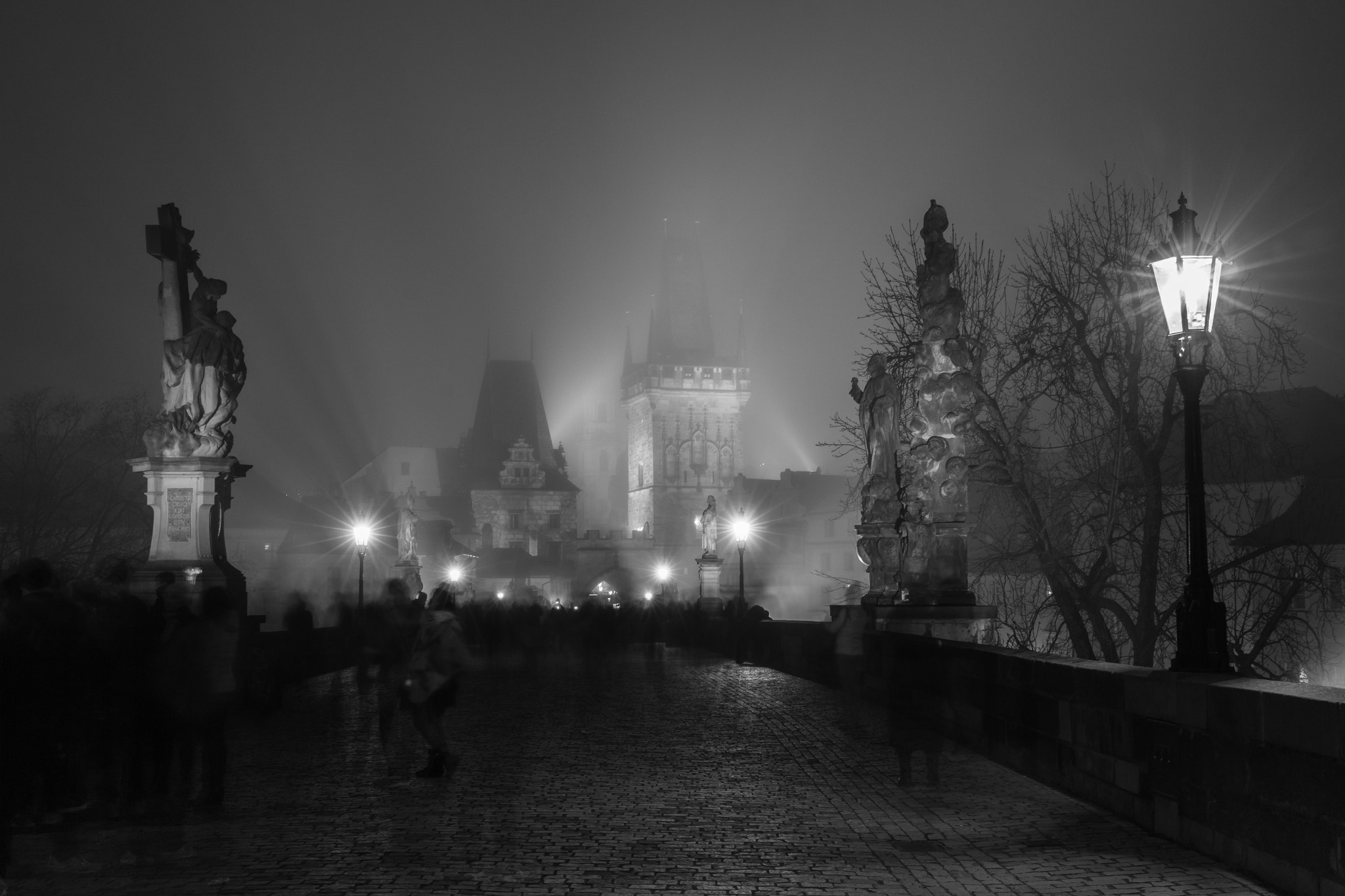 Canon EF 24-70mm F4L IS USM sample photo. Fog on the charles bridge photography