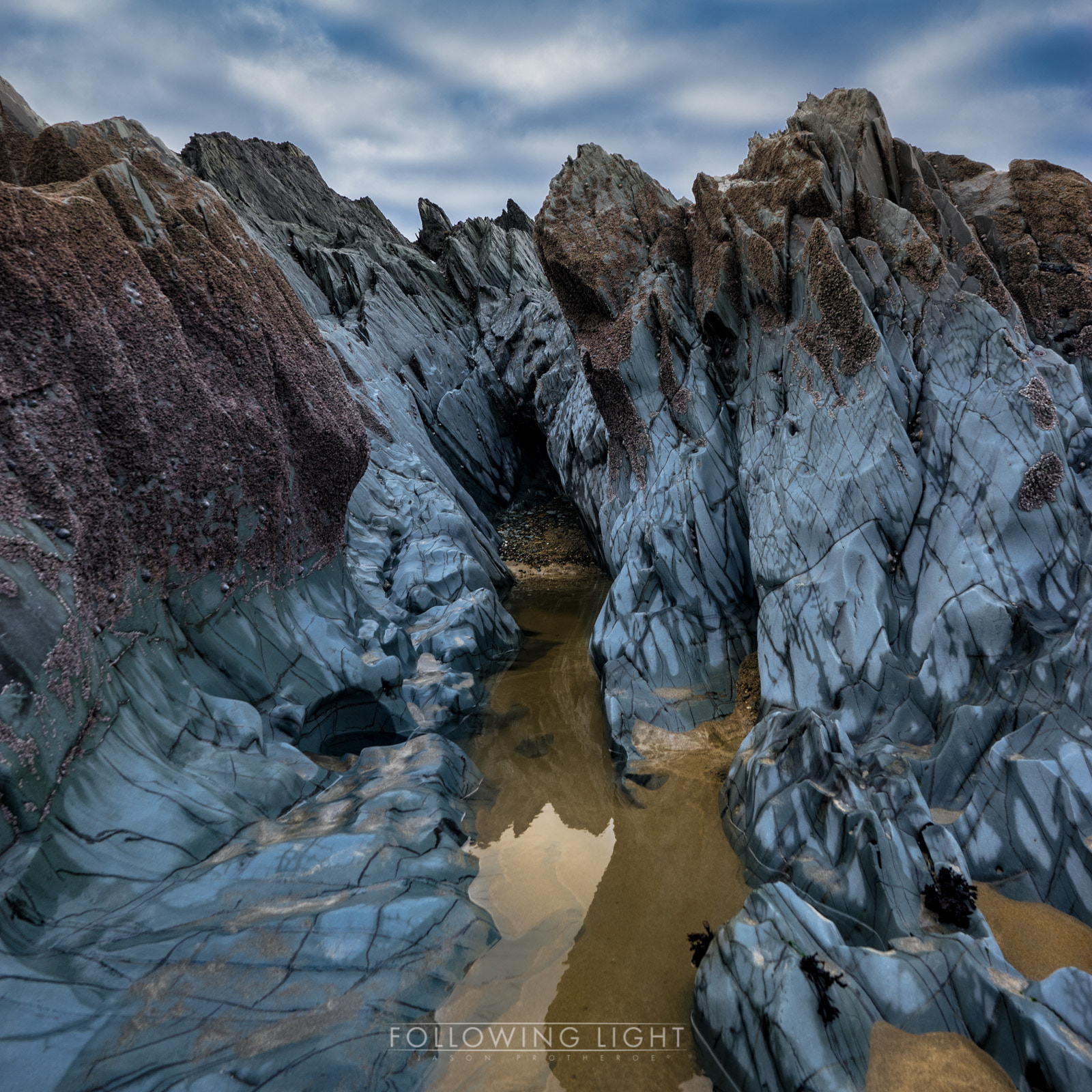 Sony a7 II + ZEISS Batis 18mm F2.8 sample photo. Blue stones photography