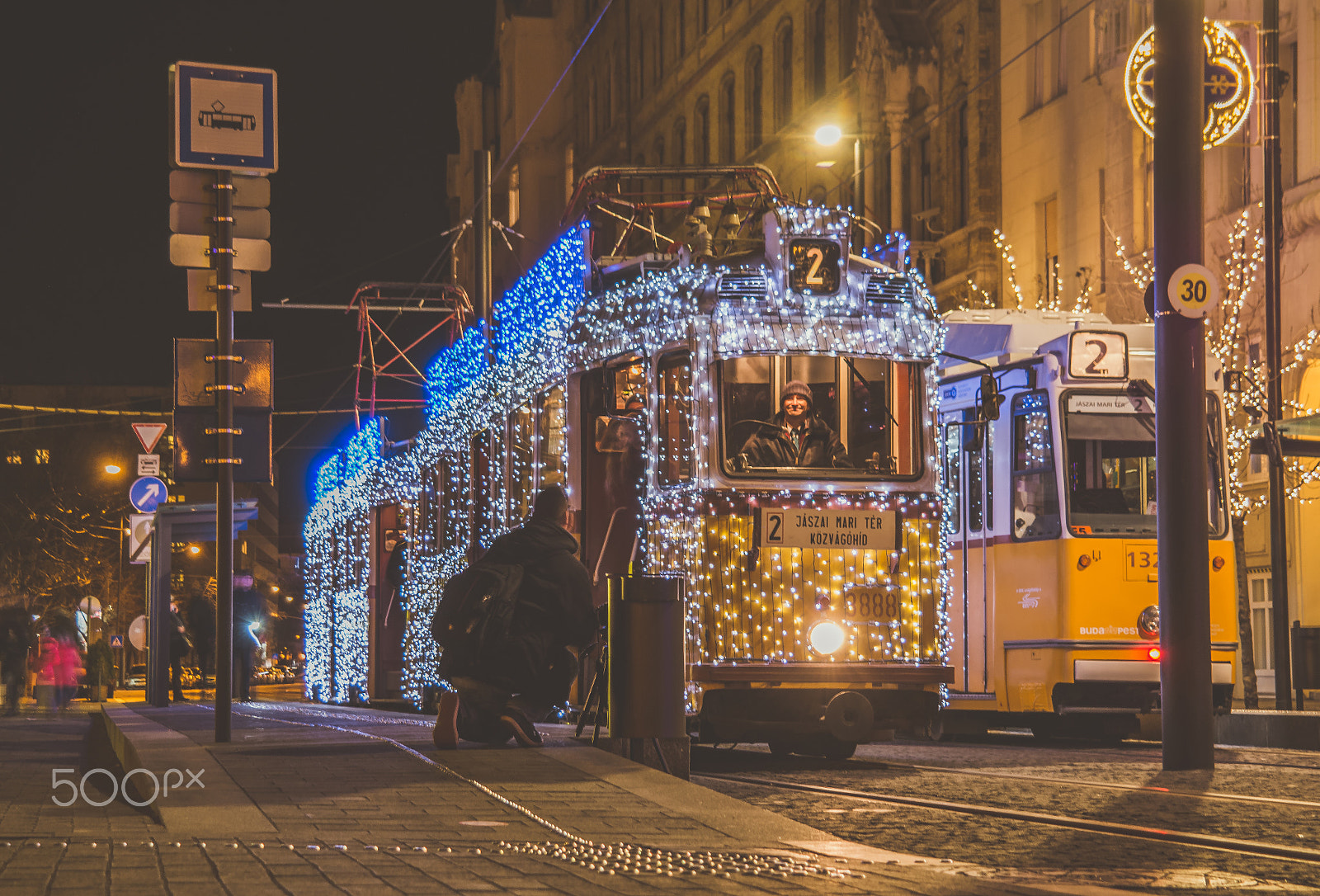 Samsung NX30 + Samsung NX 18-55mm F3.5-5.6 OIS sample photo. Christmas tram again with the smiling tram driver photography