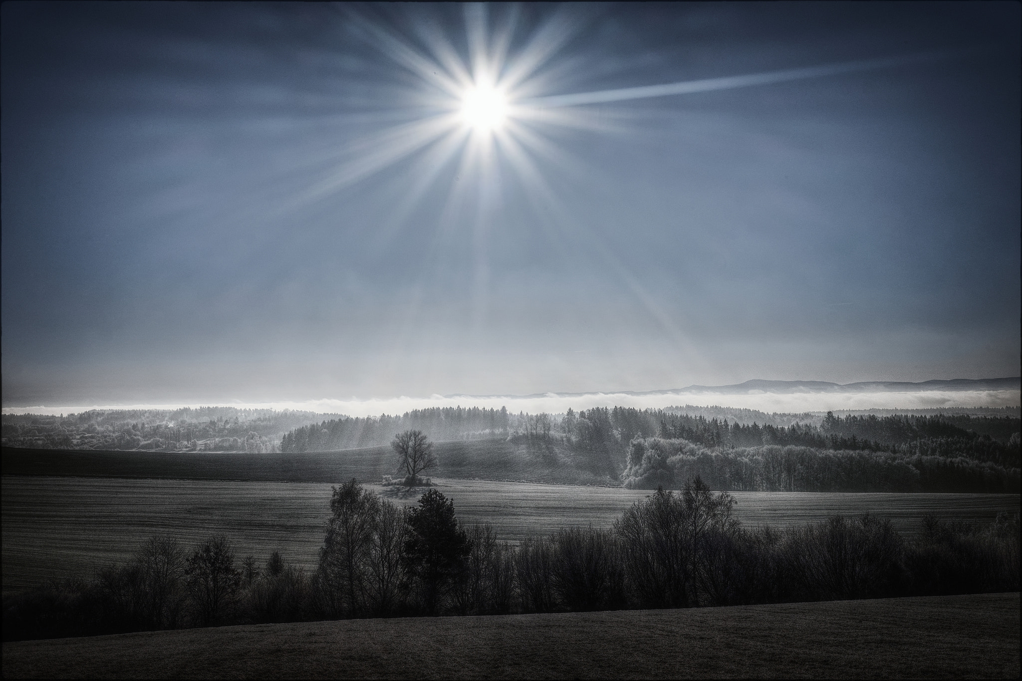 Fujifilm X-T1 + Fujifilm XF 27mm F2.8 sample photo. Inversion in the sun photography