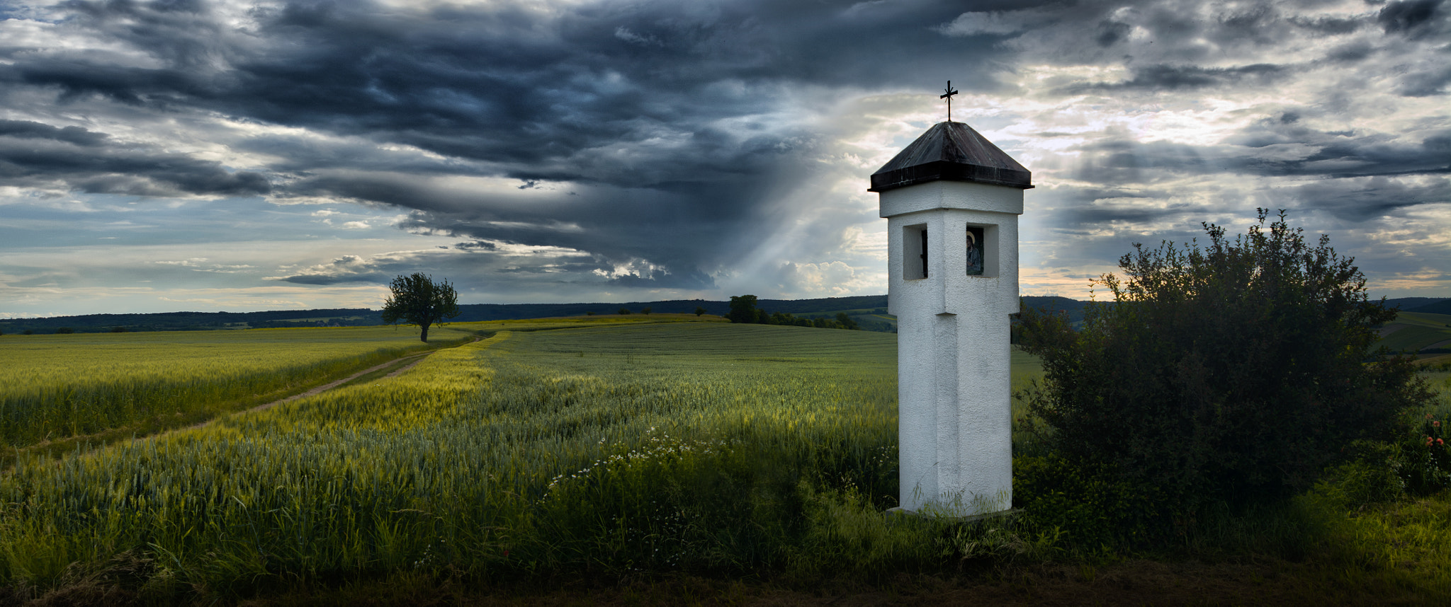 AF Zoom-Nikkor 24-120mm f/3.5-5.6D IF sample photo. Ins land einischaun photography