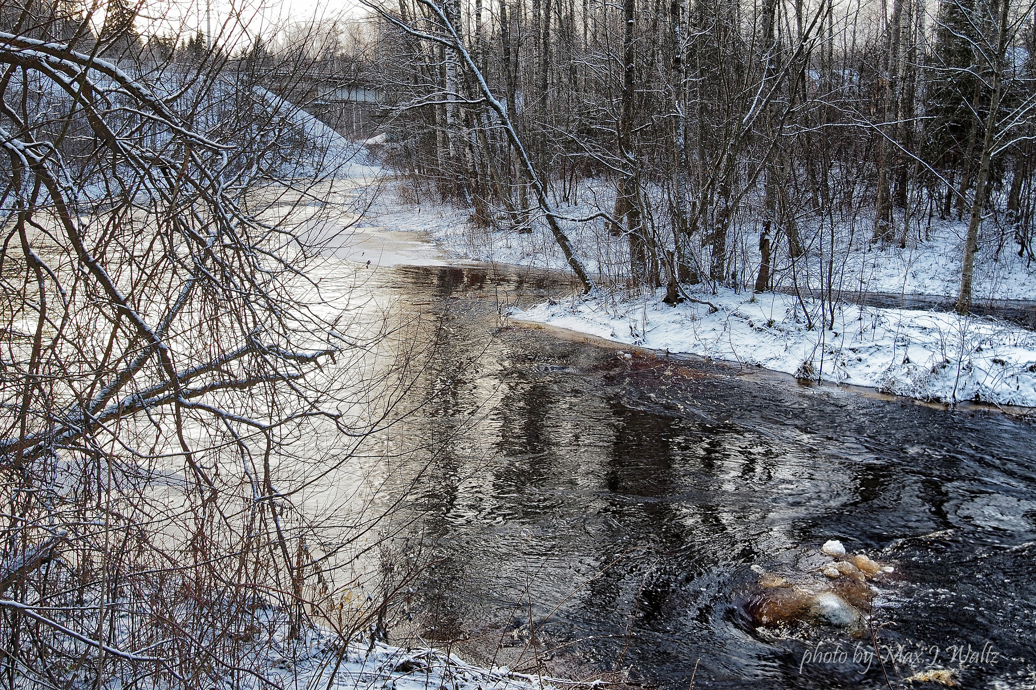 Olympus OM-D E-M10 + Sigma 19mm F2.8 DN Art sample photo. River photography