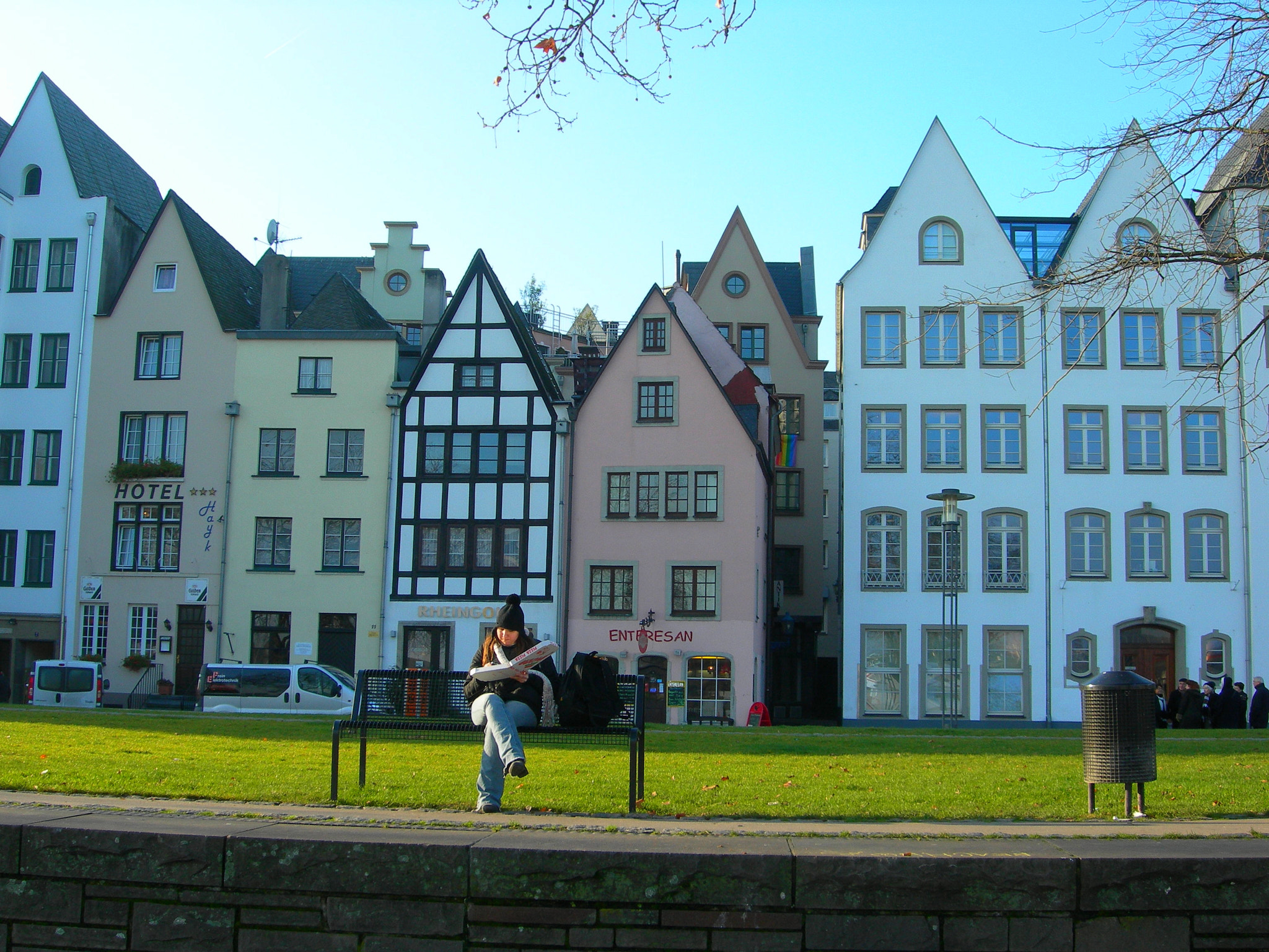 Nikon E7600 sample photo. Köln - germany houses photography