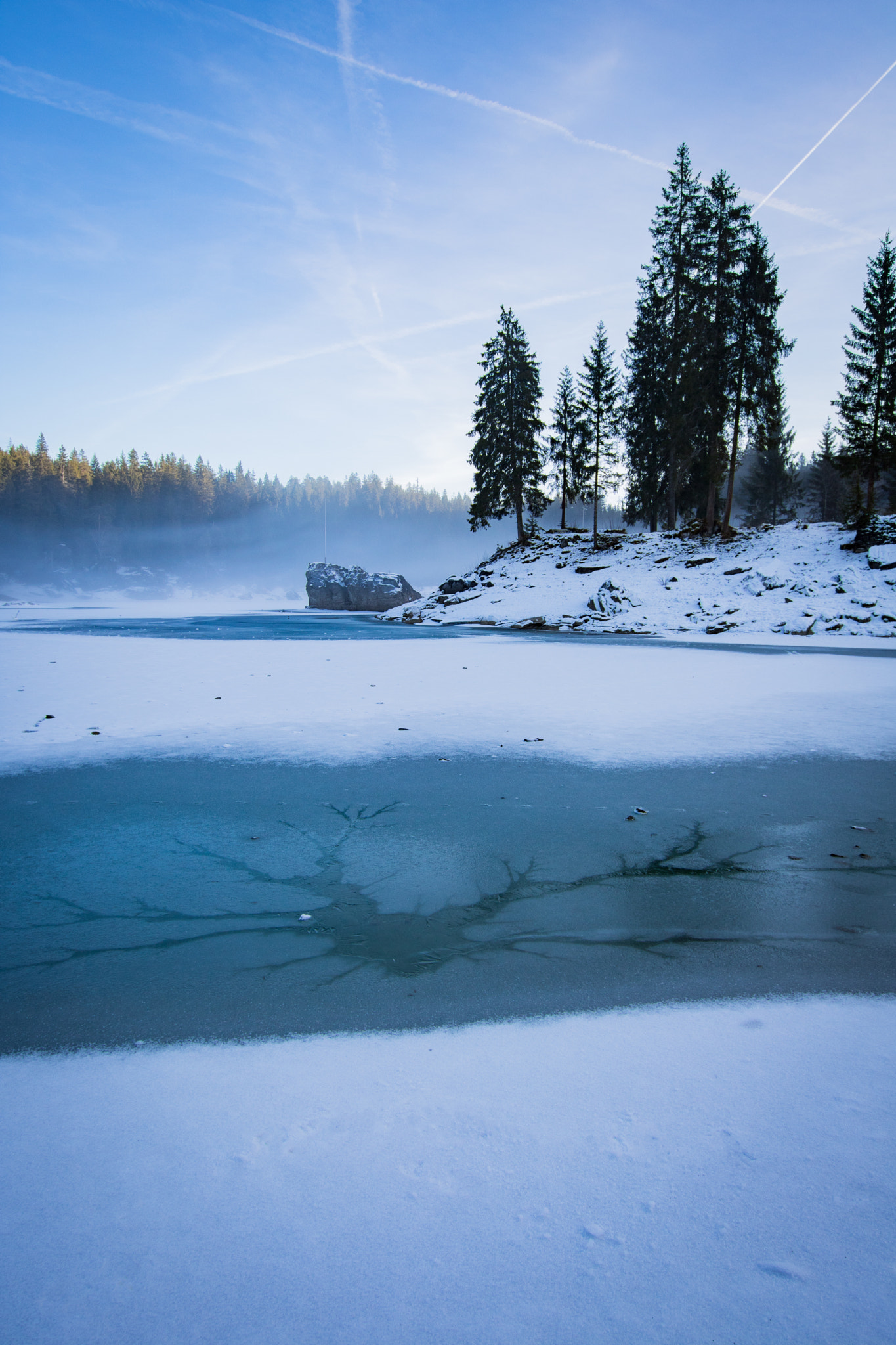 Sigma 10-20mm F3.5 EX DC HSM sample photo. Lake cauma photography