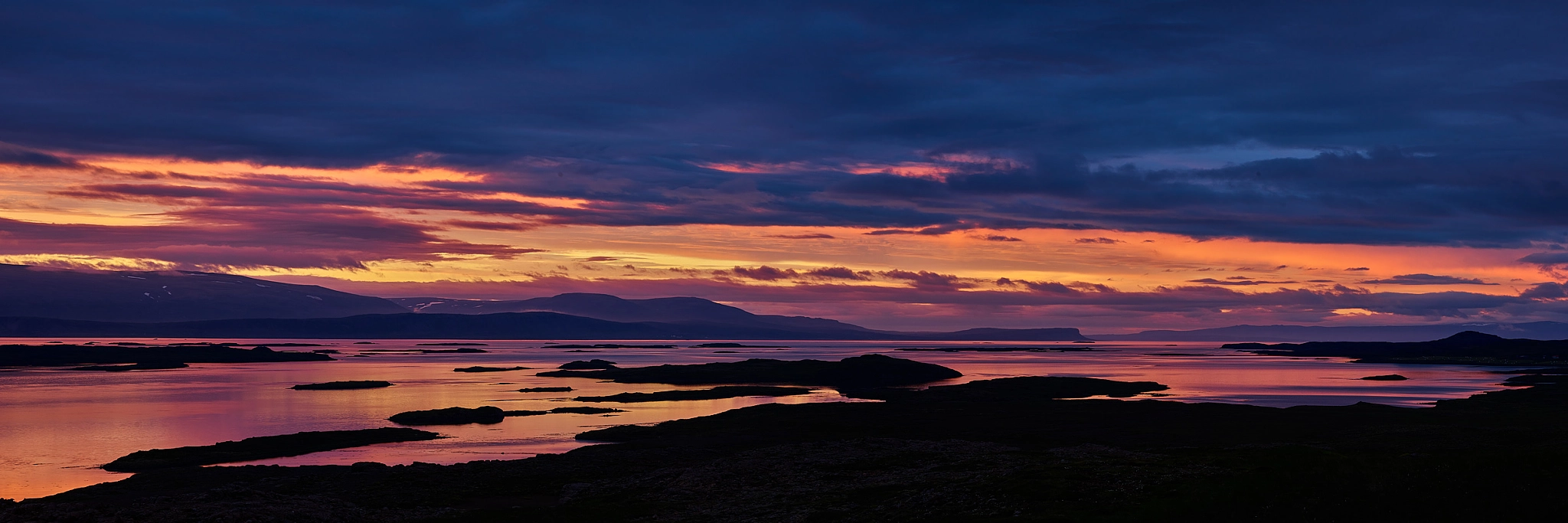 Phase One IQ250 + Schneider LS 110mm f/2.8 sample photo. Burning sky photography