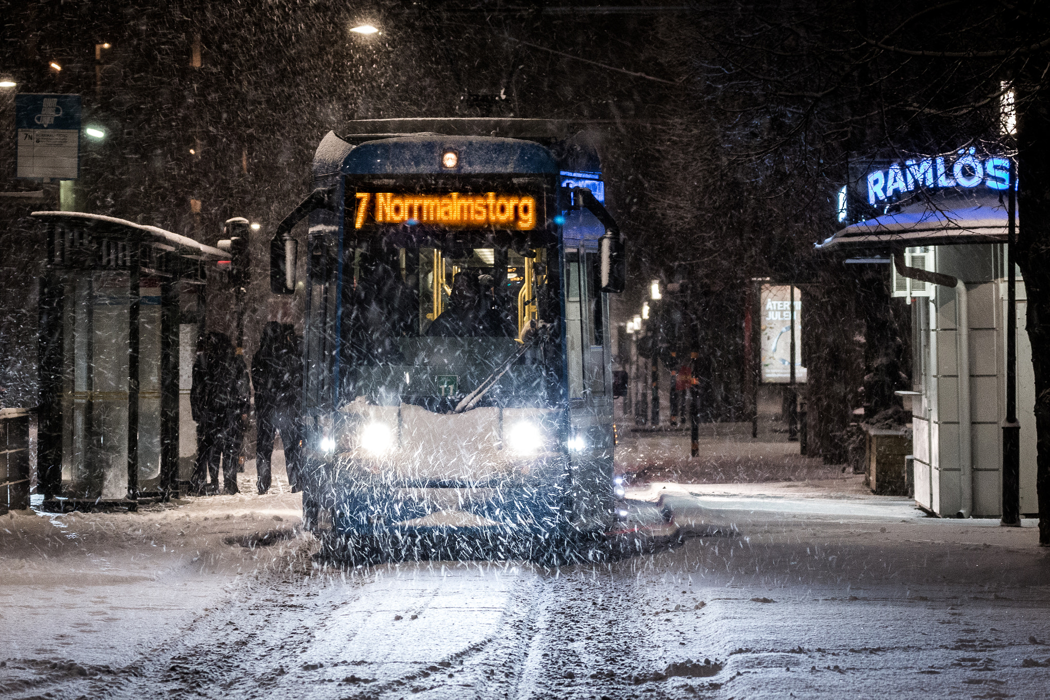 Canon EF 70-300mm F4-5.6L IS USM sample photo. Streetcar in a snowy stockholm photography