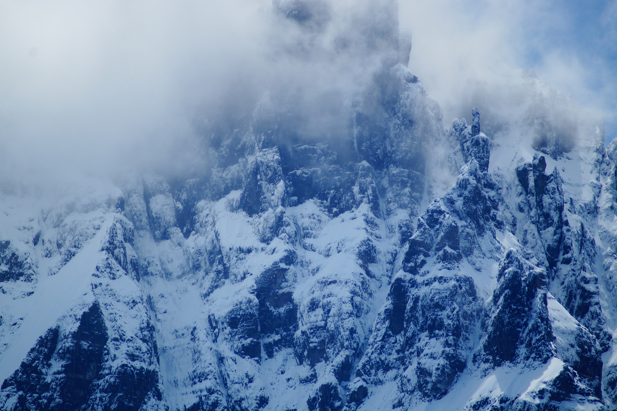 Sony 75-300mm F4.5-5.6 sample photo. Cerro castillo photography
